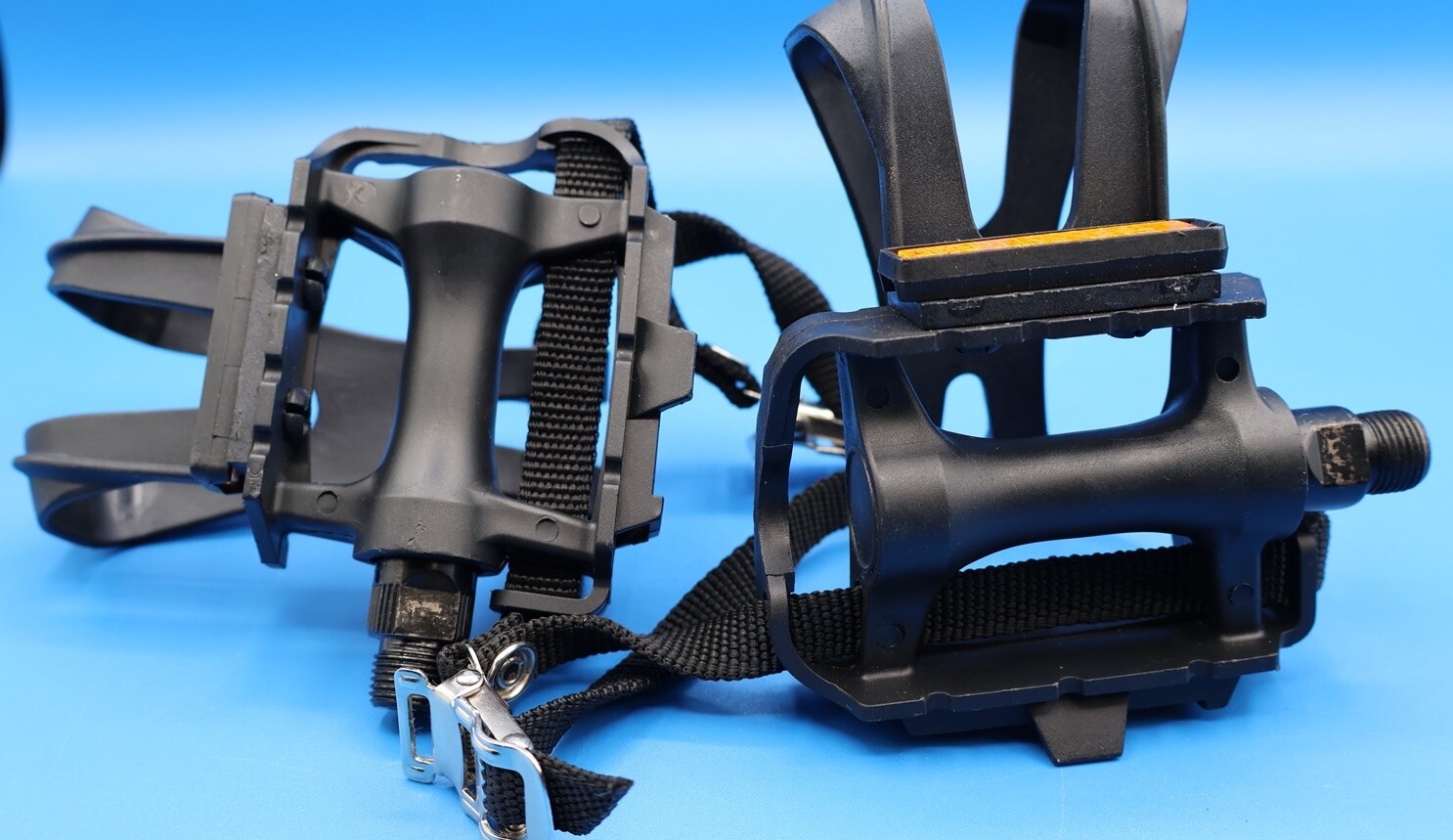 Plastic/Composite bike pedals with clips NW-T10 M
