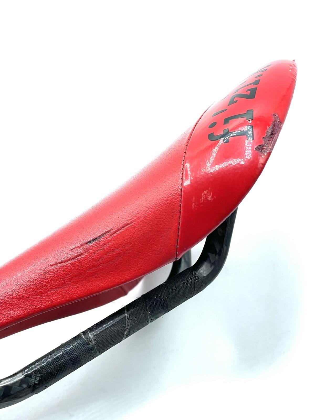 Fizik Antares Road Bike Saddle Braided Carbon Rails