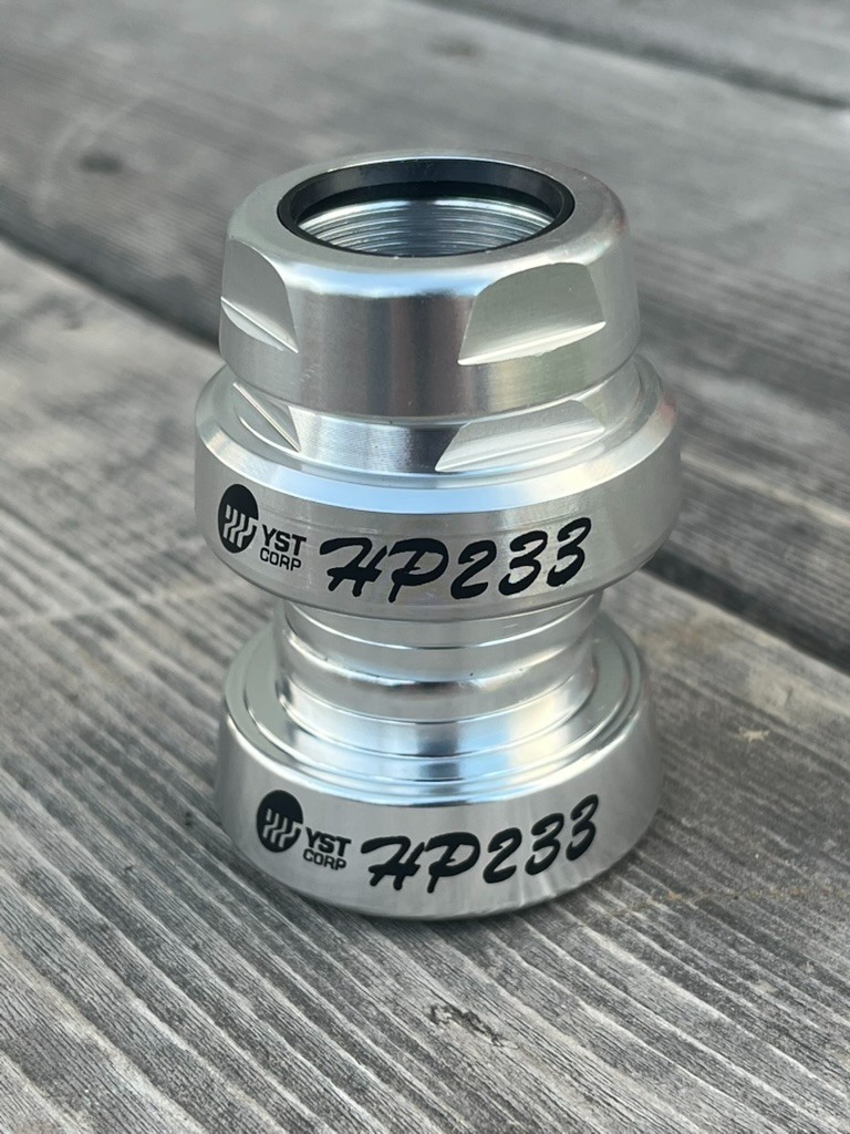NOS Giant YST Corp HP233 Roller Bearing 1″ Threaded Headset | Made in Taiwan