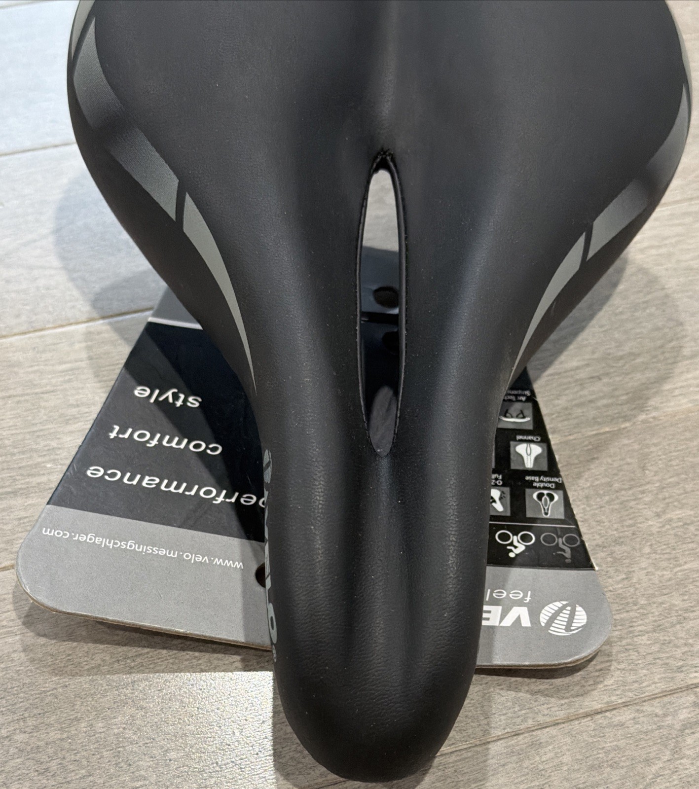 Velo WC Touring Saddle 250 x 168mm, 318g, Black Brand New!