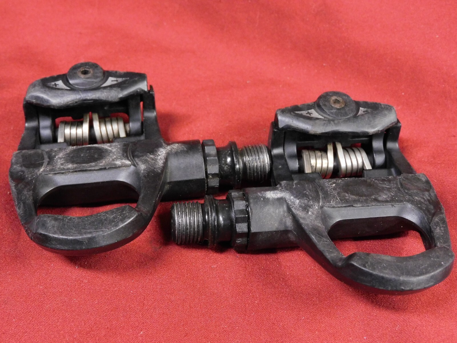 1 Pair Black Unbranded Composite Clipless Pedals 9/16 x 20 NO Cleats 232 grams