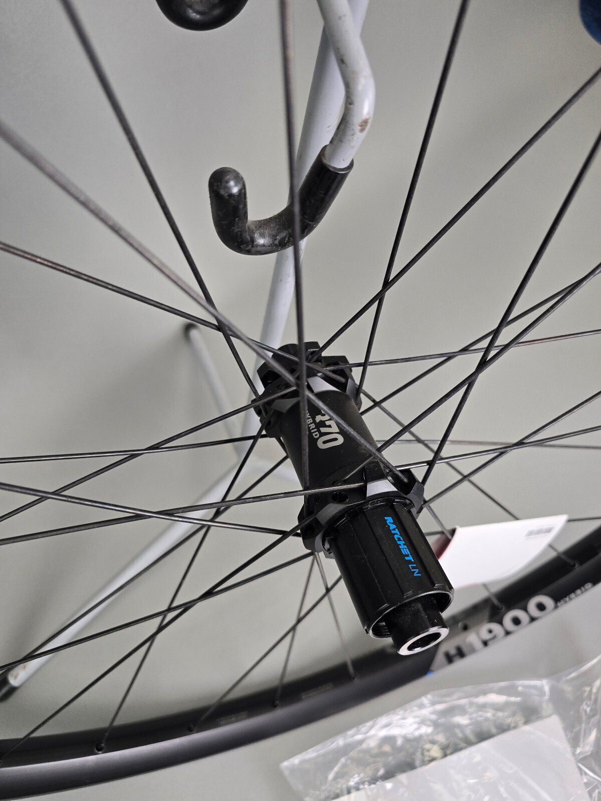NEW DT Swiss Wheel Hybrid Rear 1900 Shimano 29″ 622 x 30 TC mm Black Rim