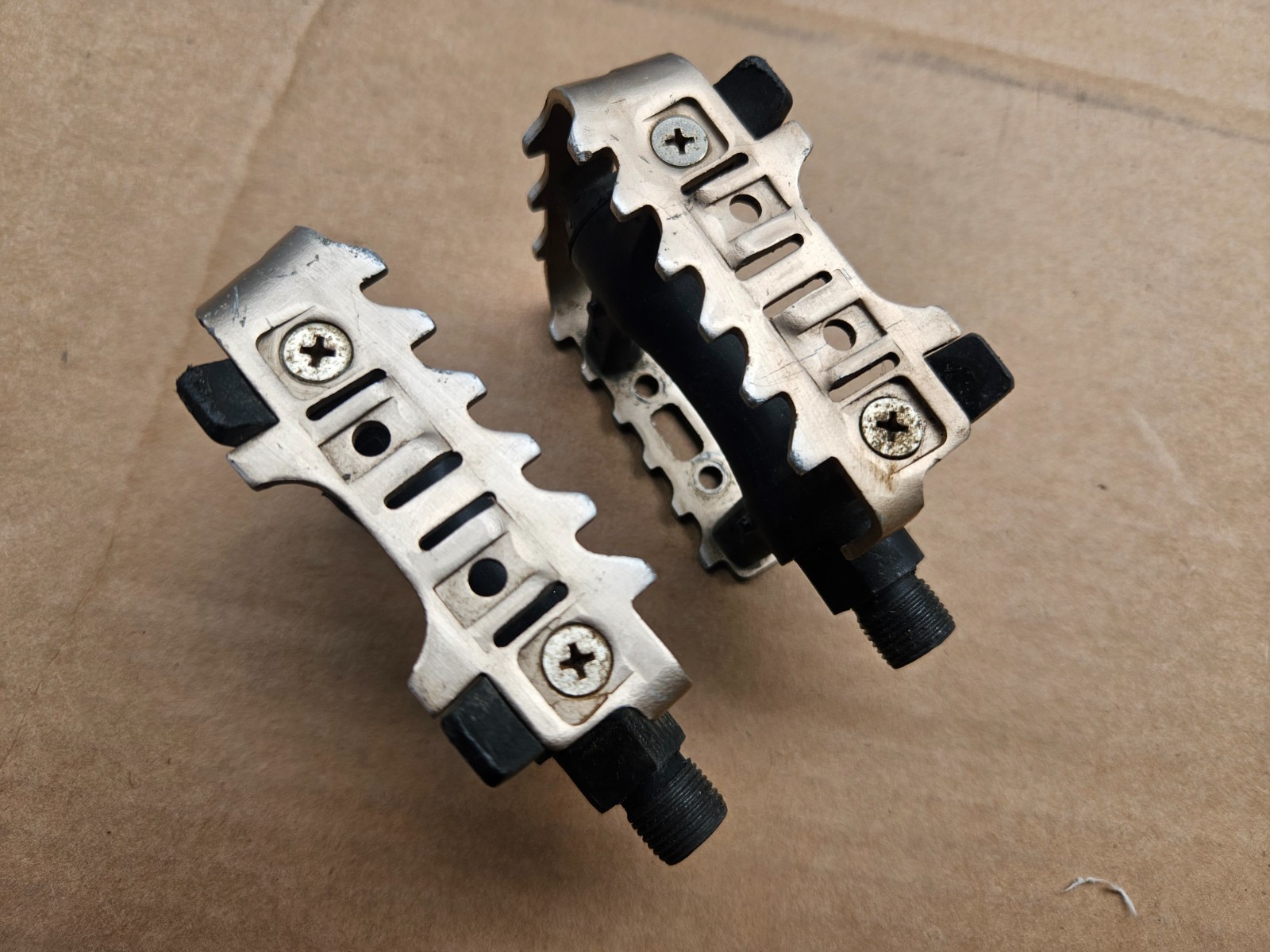 Vintage 90s Tioga Surefoot 31 Mountain Bike Platform Pedals 9/16″