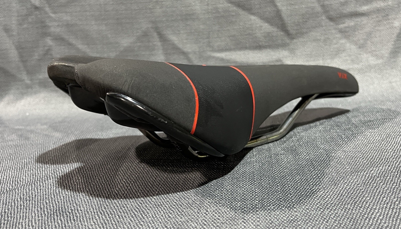 Fi’zi:k Aliante VSX Saddle Road / Gravel 140 x 265mm 7 x 7 K:ium Rails Fizik