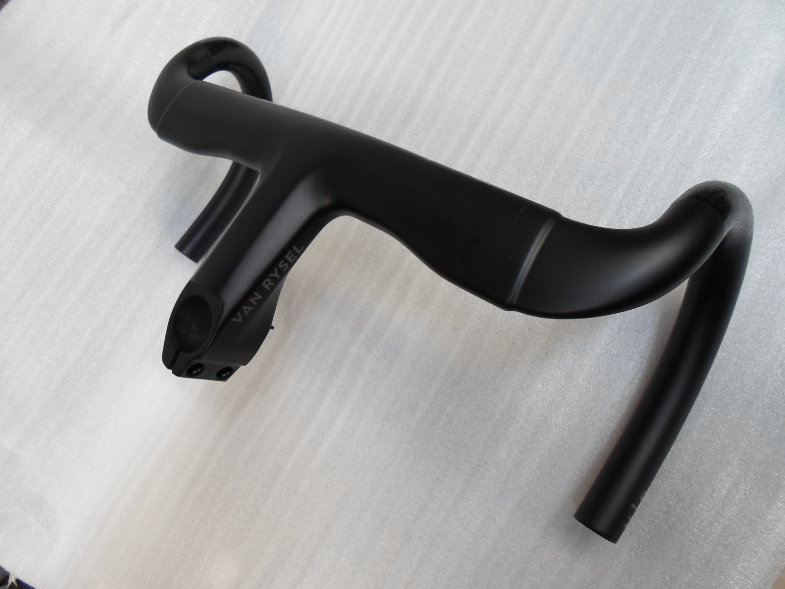 Deda Handlebar made for Van Rysel 38cm x 100mm Carbon Integrated 268g