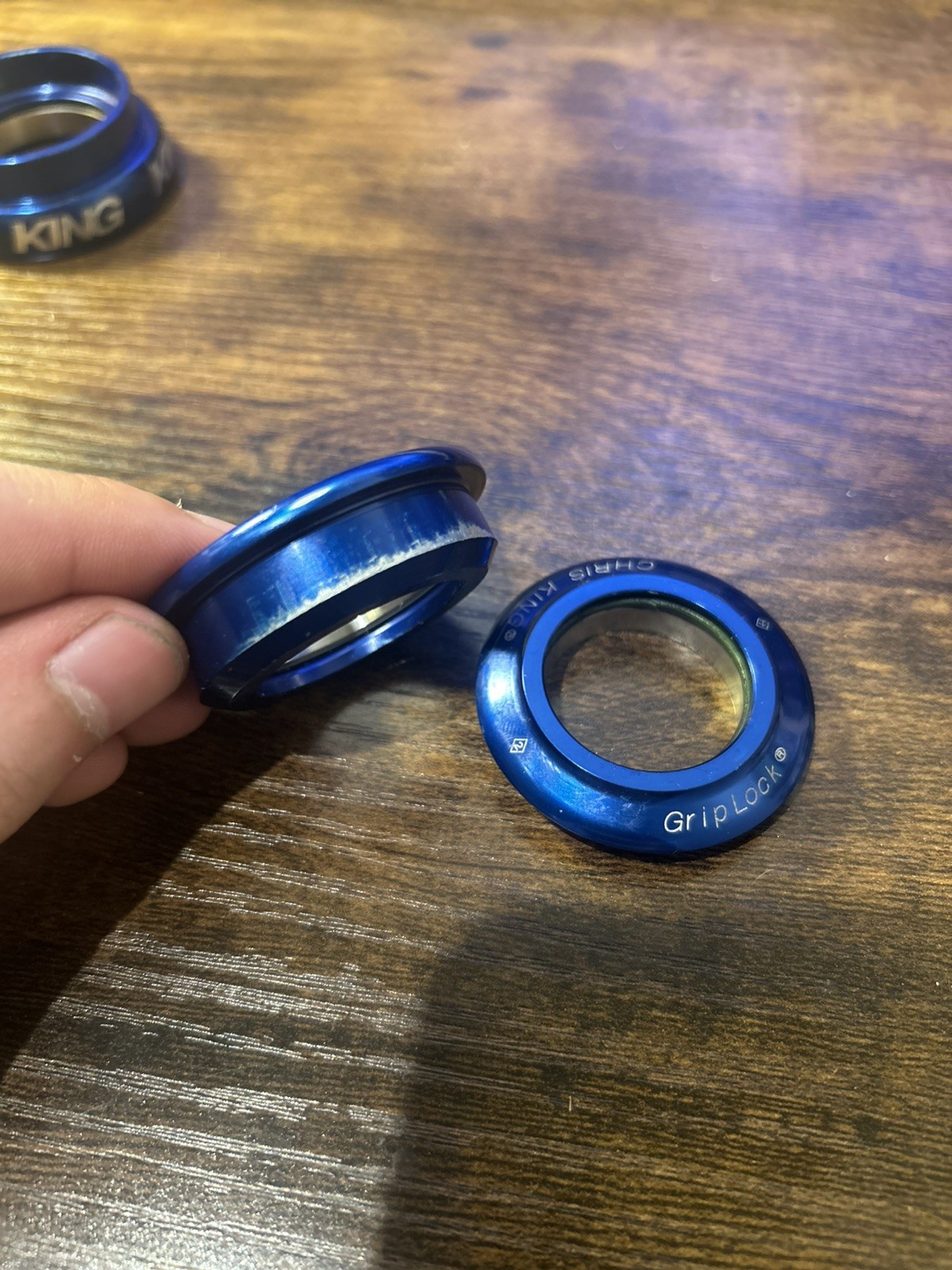 Chris King Inset 8 NoThreadset 1 1/8 to 1 1/4” tapers anodized navy blue headset