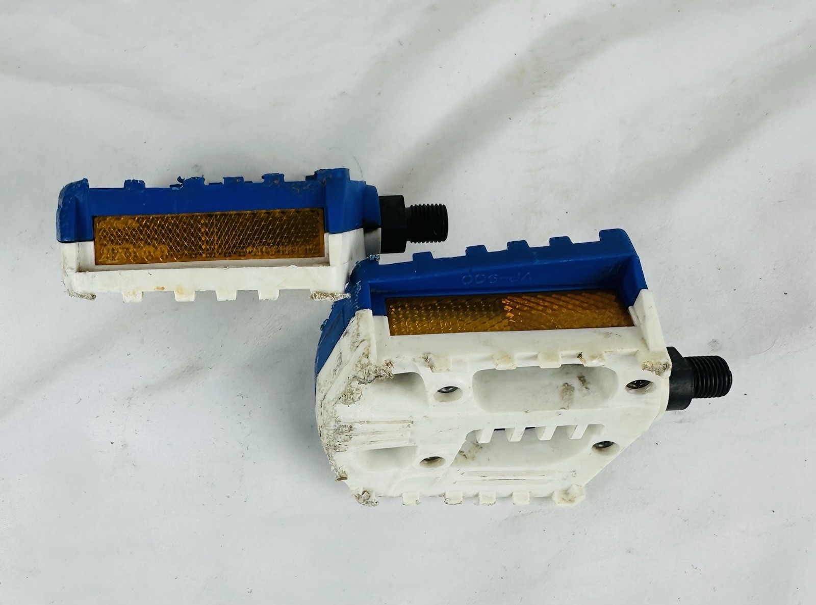 Vintage PEDALS VP-900 Bike 1 PAIR Fits BMX OLD SCHOOL Blue/ White