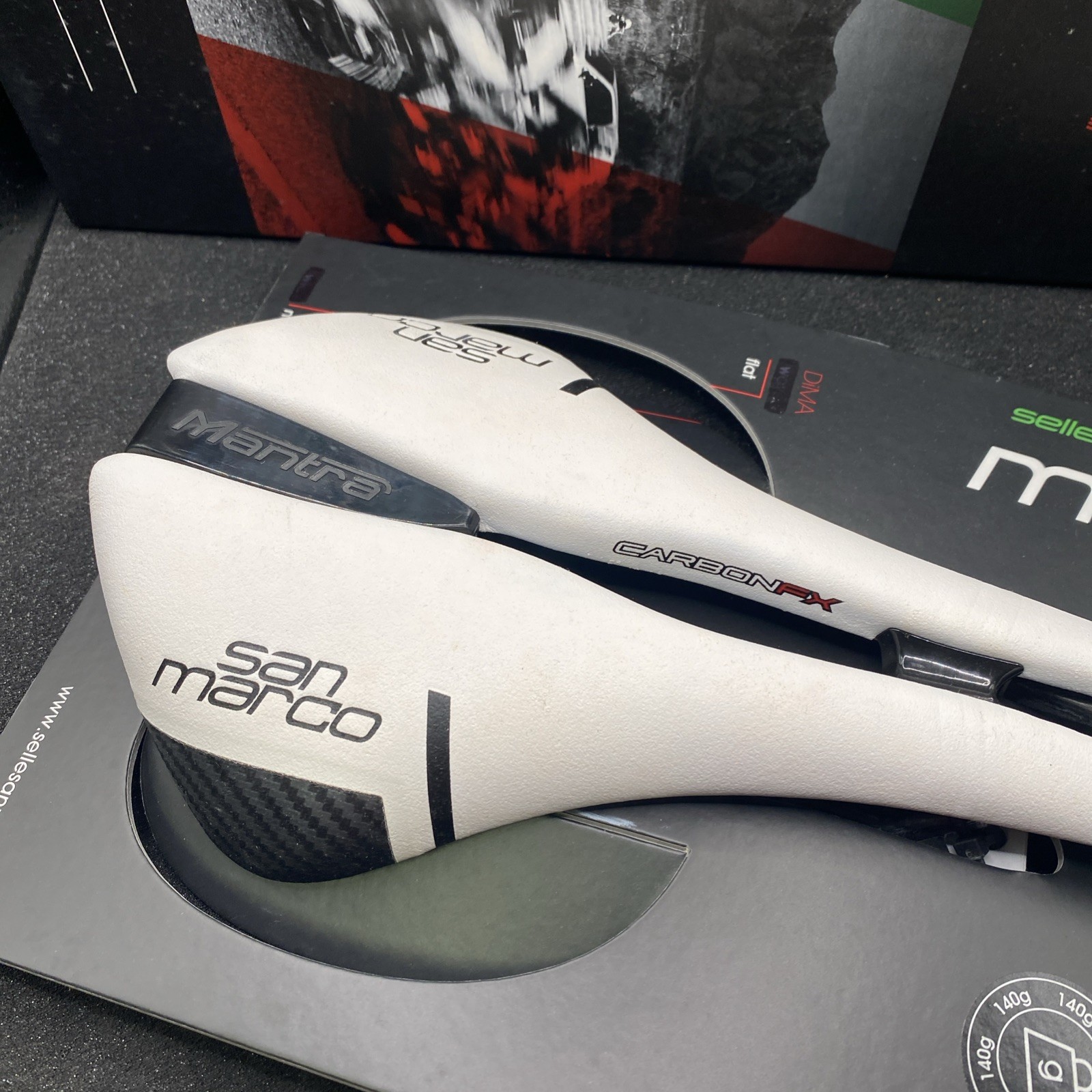 Selle San Marco Mantra Carbon Fx Cycling Saddle Sear 294x136mm (s37)