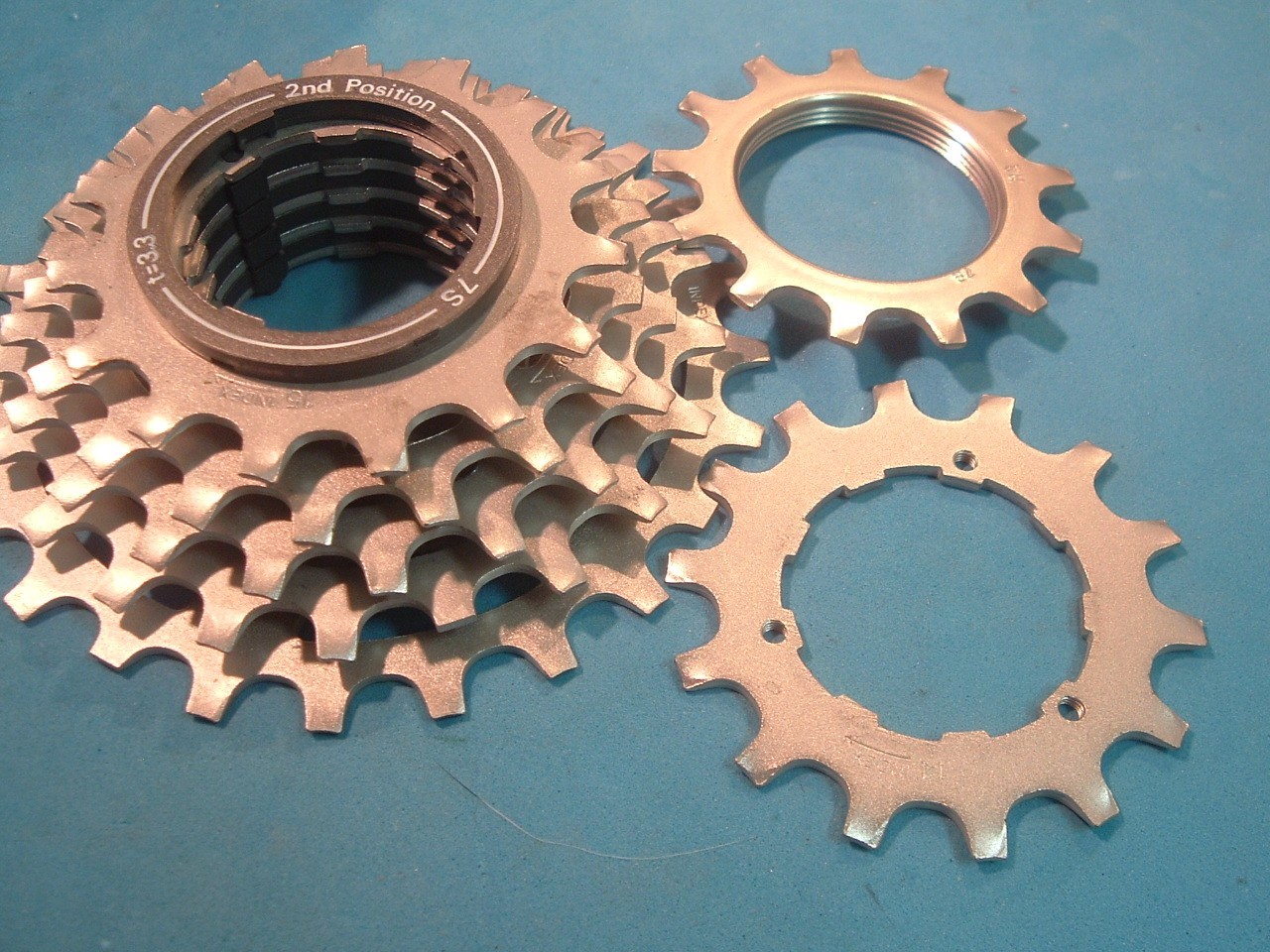 Shimano 600 Ultegra 7-Spd 13-24T CS-6400 UniGlide Road Cassette NEW / NOS-NIB+