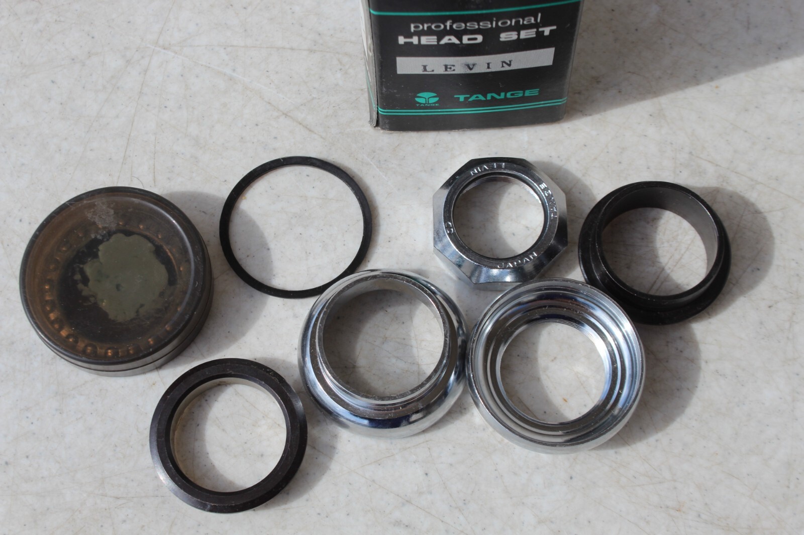 Tange-Seiki Levin NJS 1″ Threaded Headset: 26.4mm Crown Race Chrome 30.2 CDS