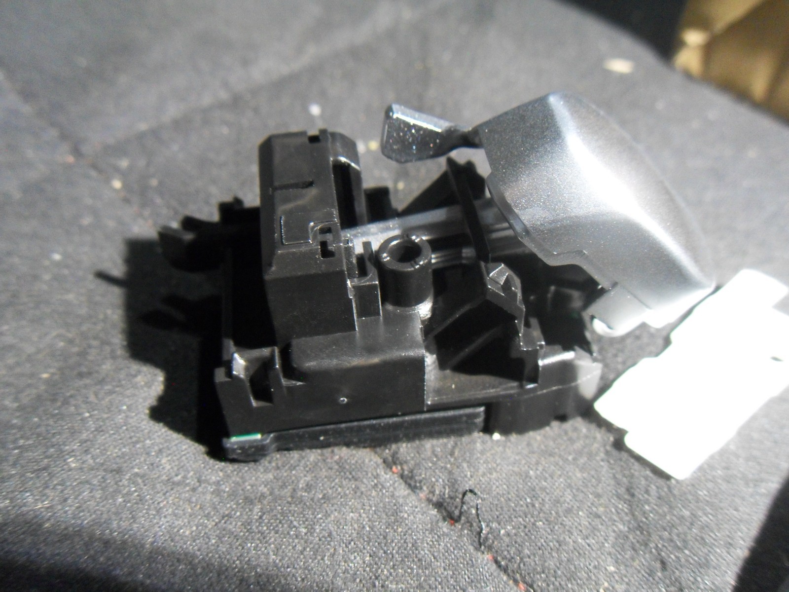 LR117072 Gear Shift Knob Shifter Repair Module Kit, Compatible with Range