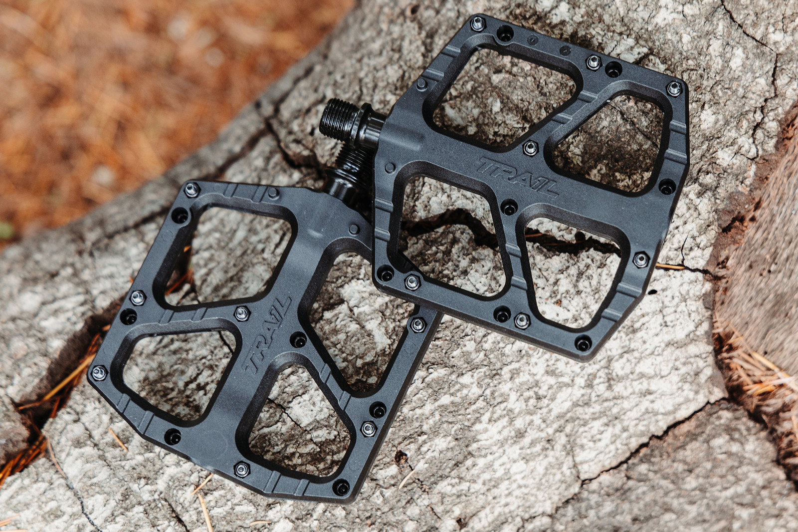 Vortex Pedals – Trail One Components Vortex Composite Pedals – Pedals