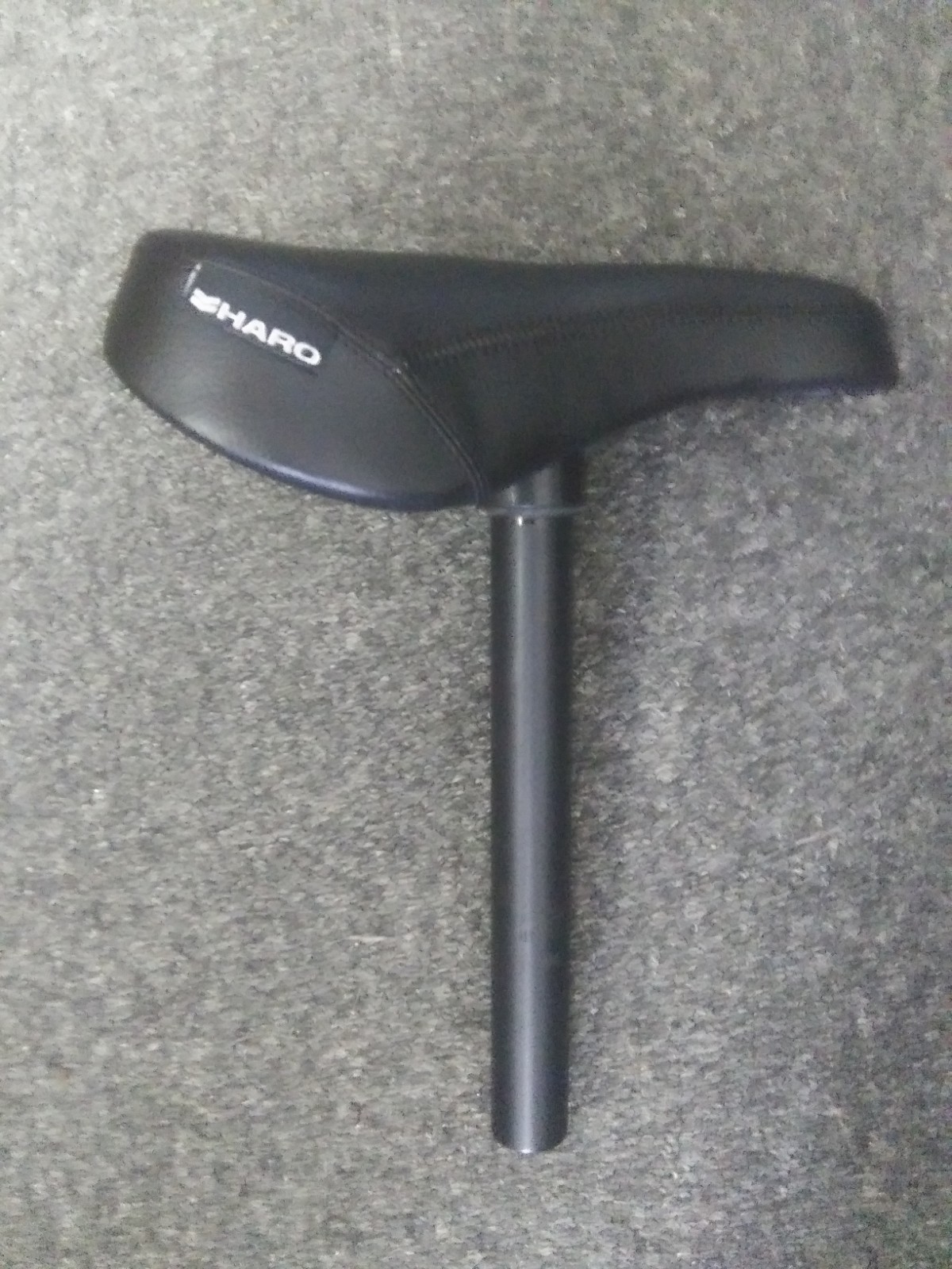 Haro seat post and seat and Haro (premium) grips with end caps