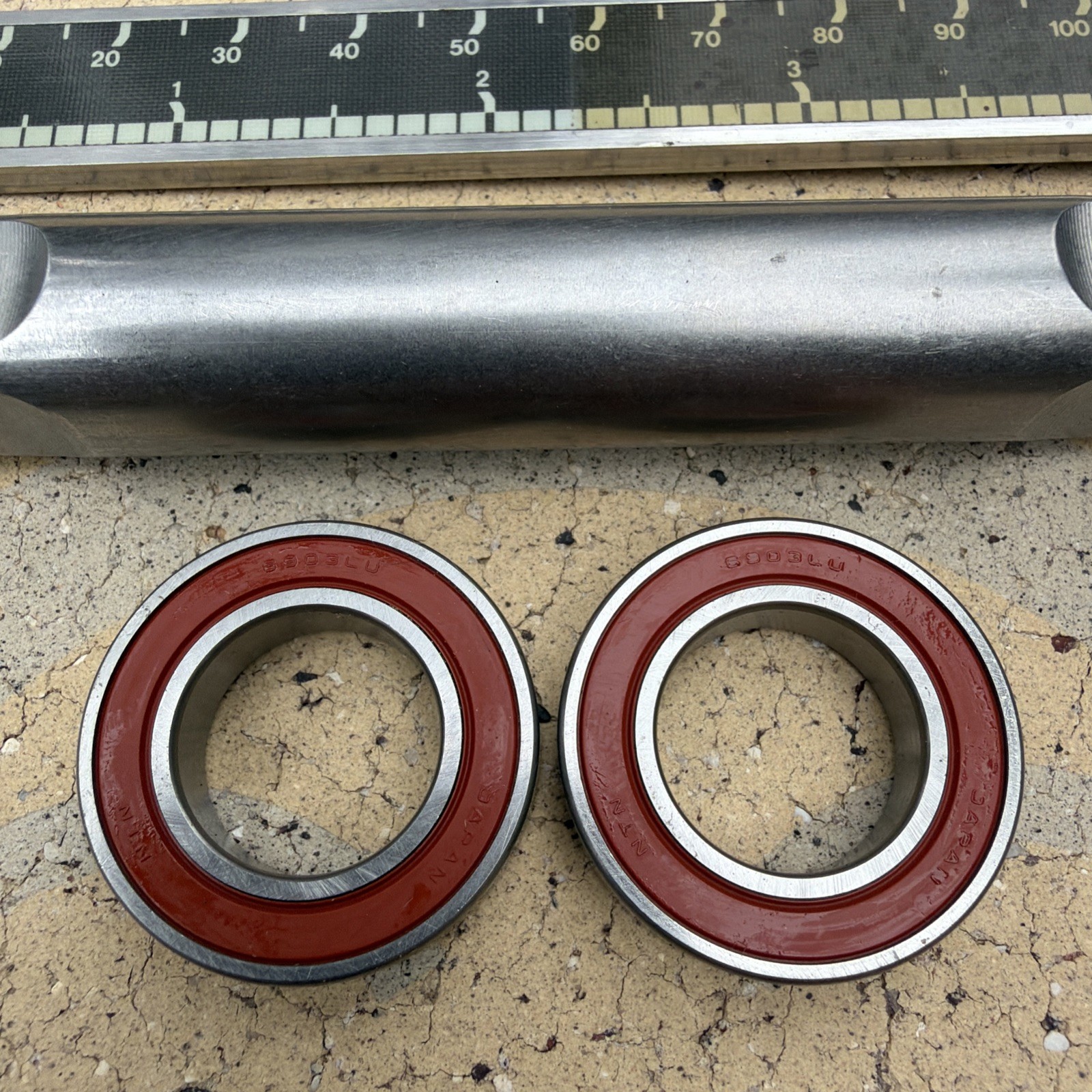 111mm Phil Wood square taper (JIS) bottom bracket spindle W/PWX03 bearings NEW