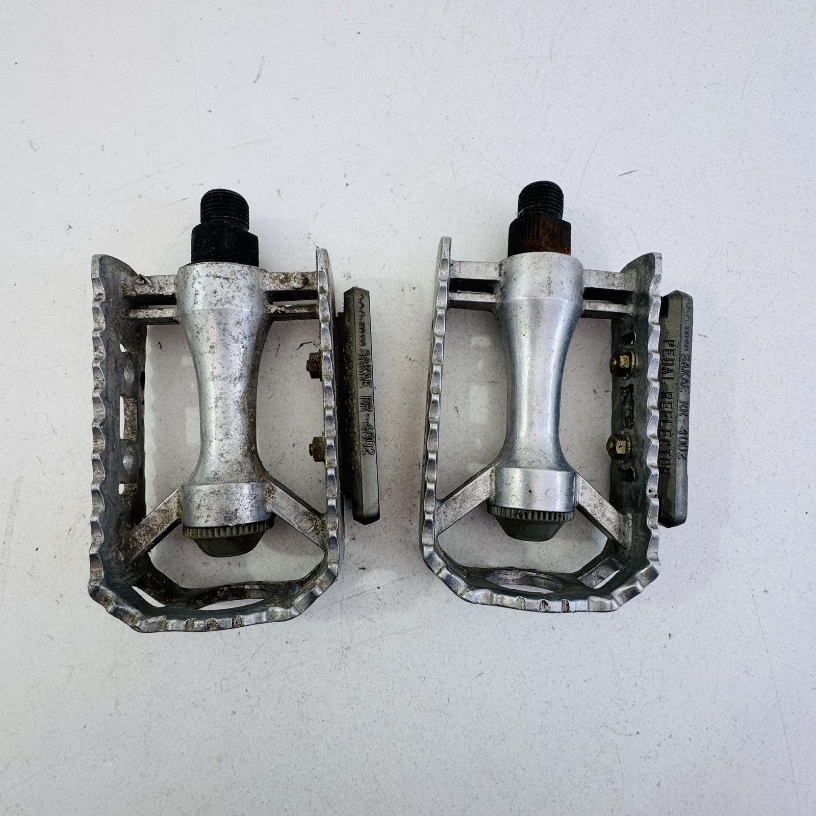 Vintage Sakae RR-4002 Platform Bike Pedals Pair 9/16 in Silver Reflectors A81