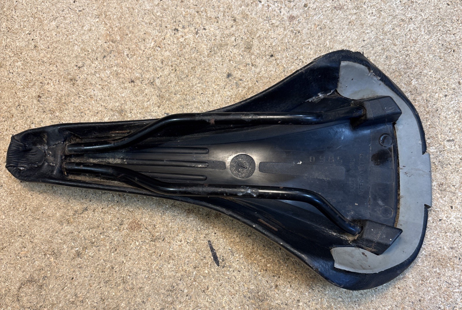VETTA LEATHER ROAD RACE TOURING BICYCLE SEAT SADDLE 140×275 MM