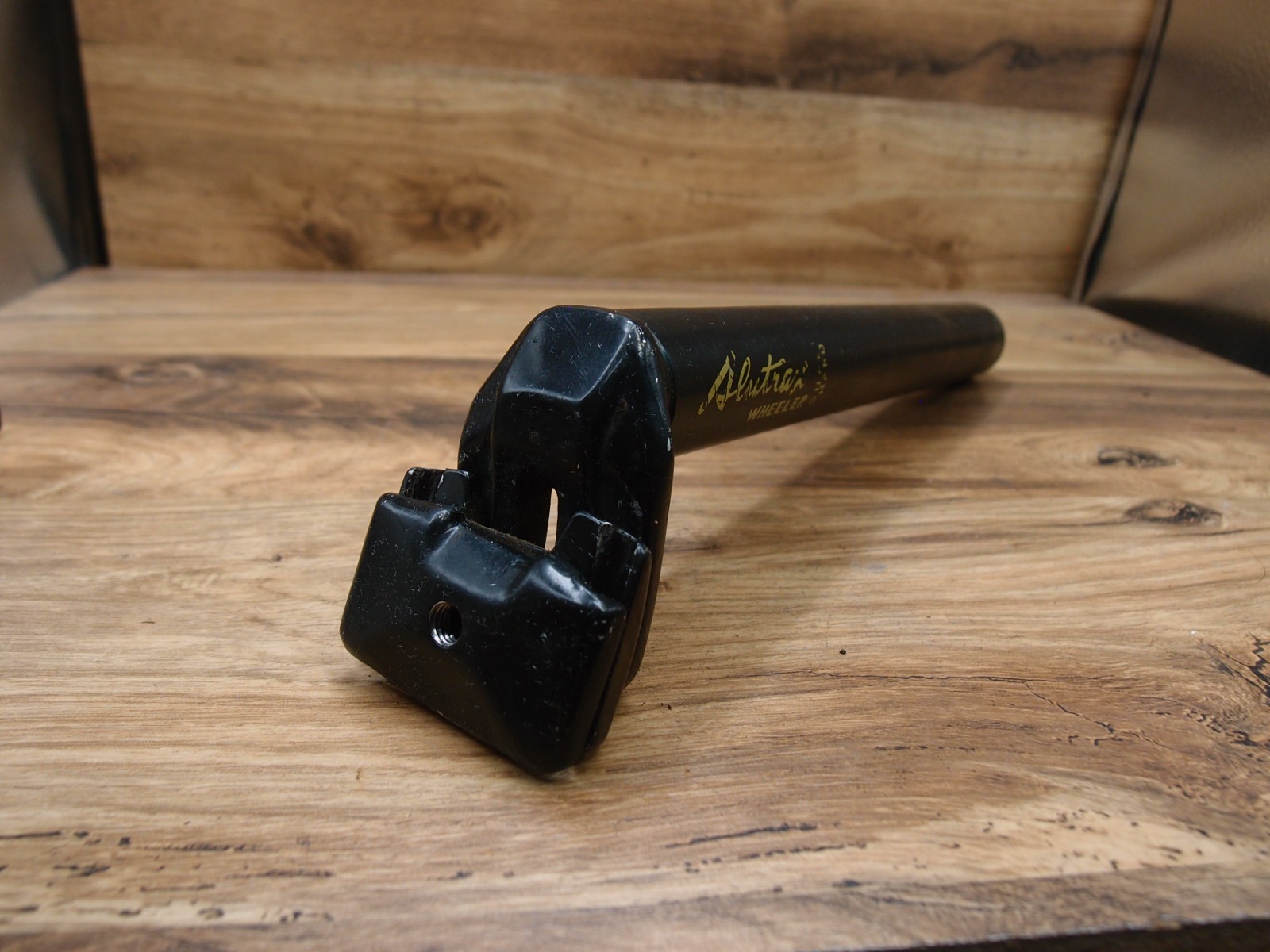 1990 MTB plain seatpost Wheeler Alutrax Super Hard 30.0 mm 300 mm length