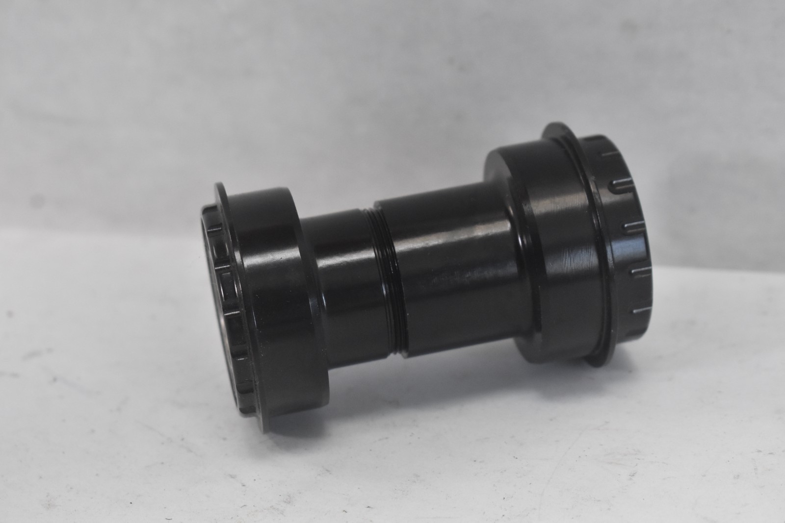 Wheels MFG Outboard ABEC-3 BB PF30A-OUT For 24mm Cranks Compatible With Shimano
