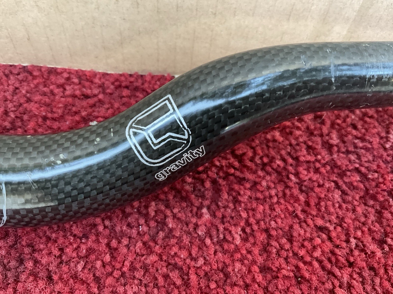 gravity carbon bicycle bar 31.8mm / 40mm / 710mm In Nice Condition