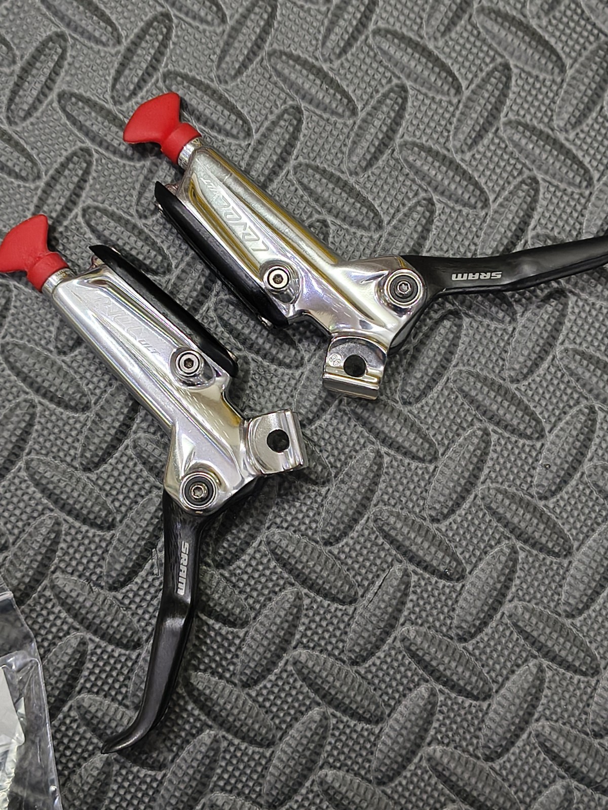 Sram Level Ultimate Disc Brake 2-Piston Carbon Lever Silver Front/Rear Set