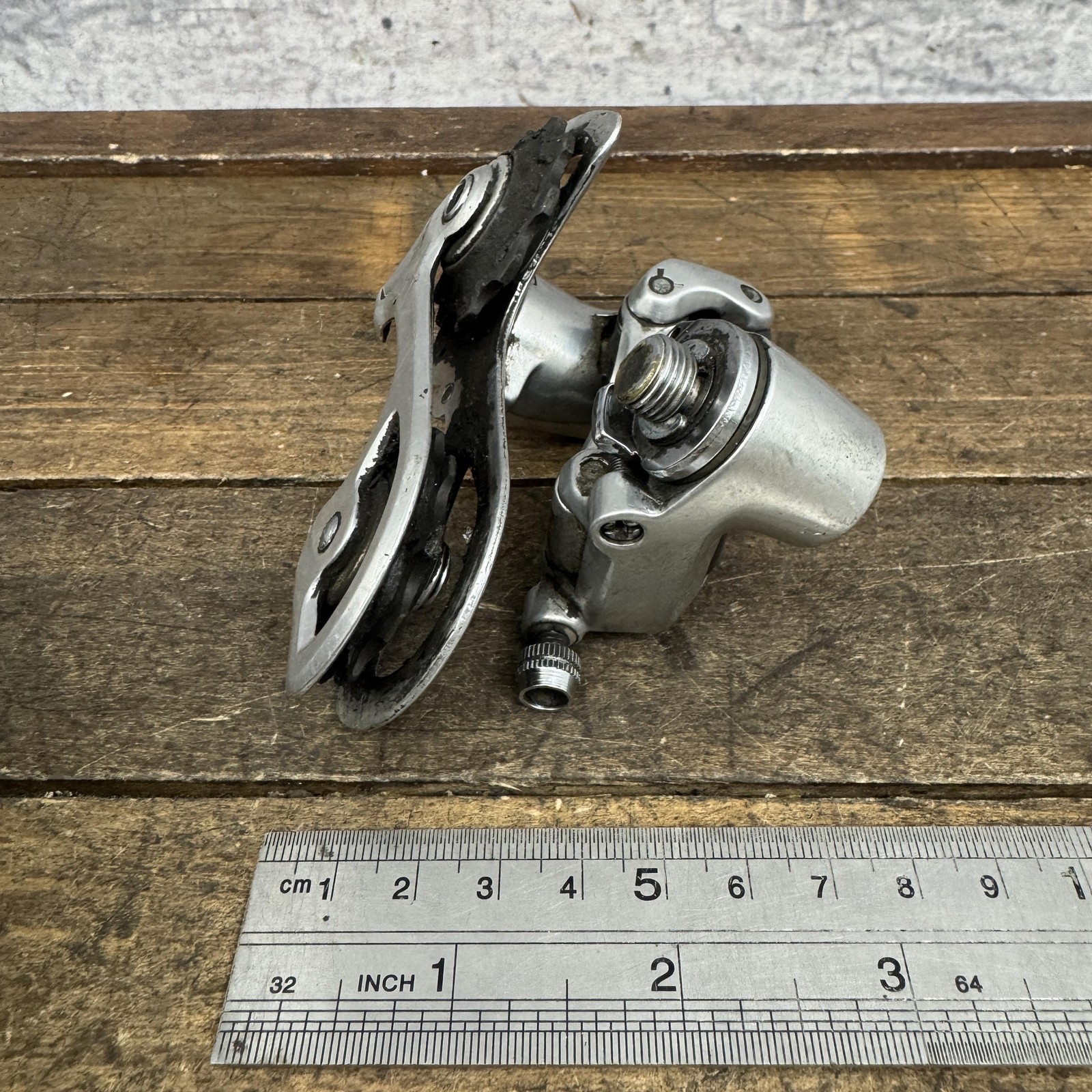 Vintage SunTour Cyclone 7000 Rear Derailleur Short Cage Hanger 220g Silver