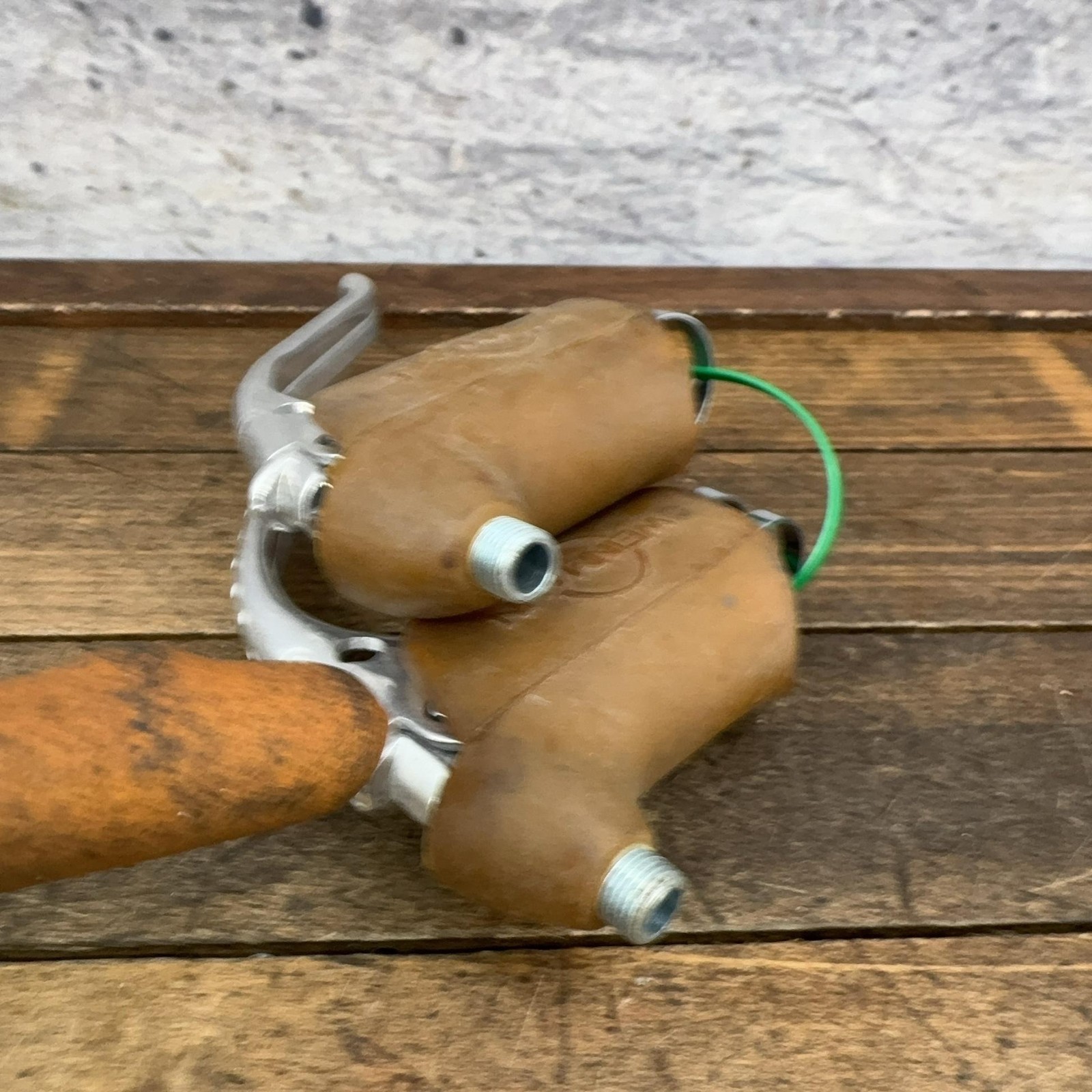 Vintage Weinmann Brake Levers Pair Drillium Gum Hoods Non-Aero Drop Bar Road