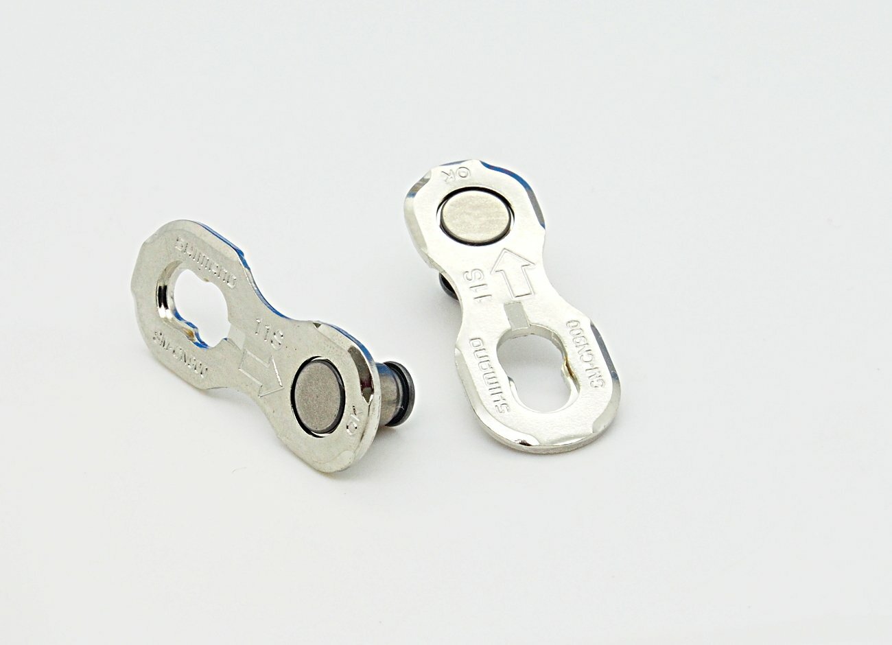 Shimano CN-HG601-11 SIL-TEC 11 Speed Chain w/ Chain Quick Link 1 Pair, 116 Links