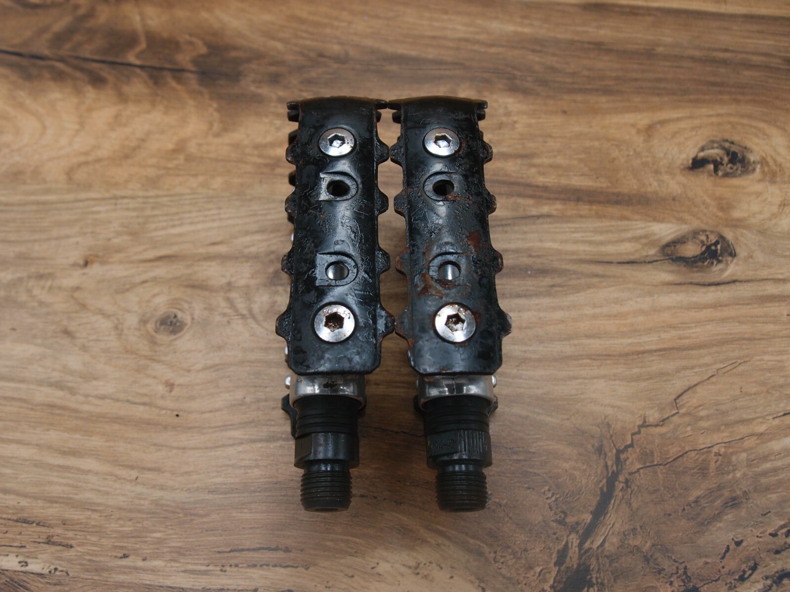 1990’s MTB flat platform pedals Shimano Deore PD-MT60 Bear Trap VIA Japan