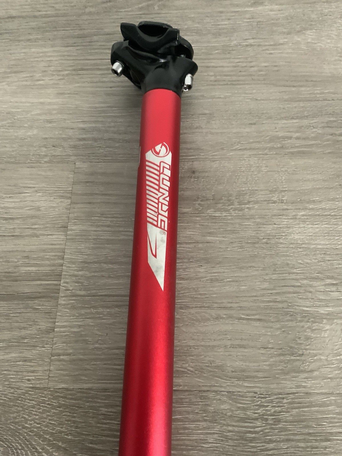 ALLOY SEAT POST 27.2 MM X 280 MM TOTAL LENGTH 294 GRAMS RED