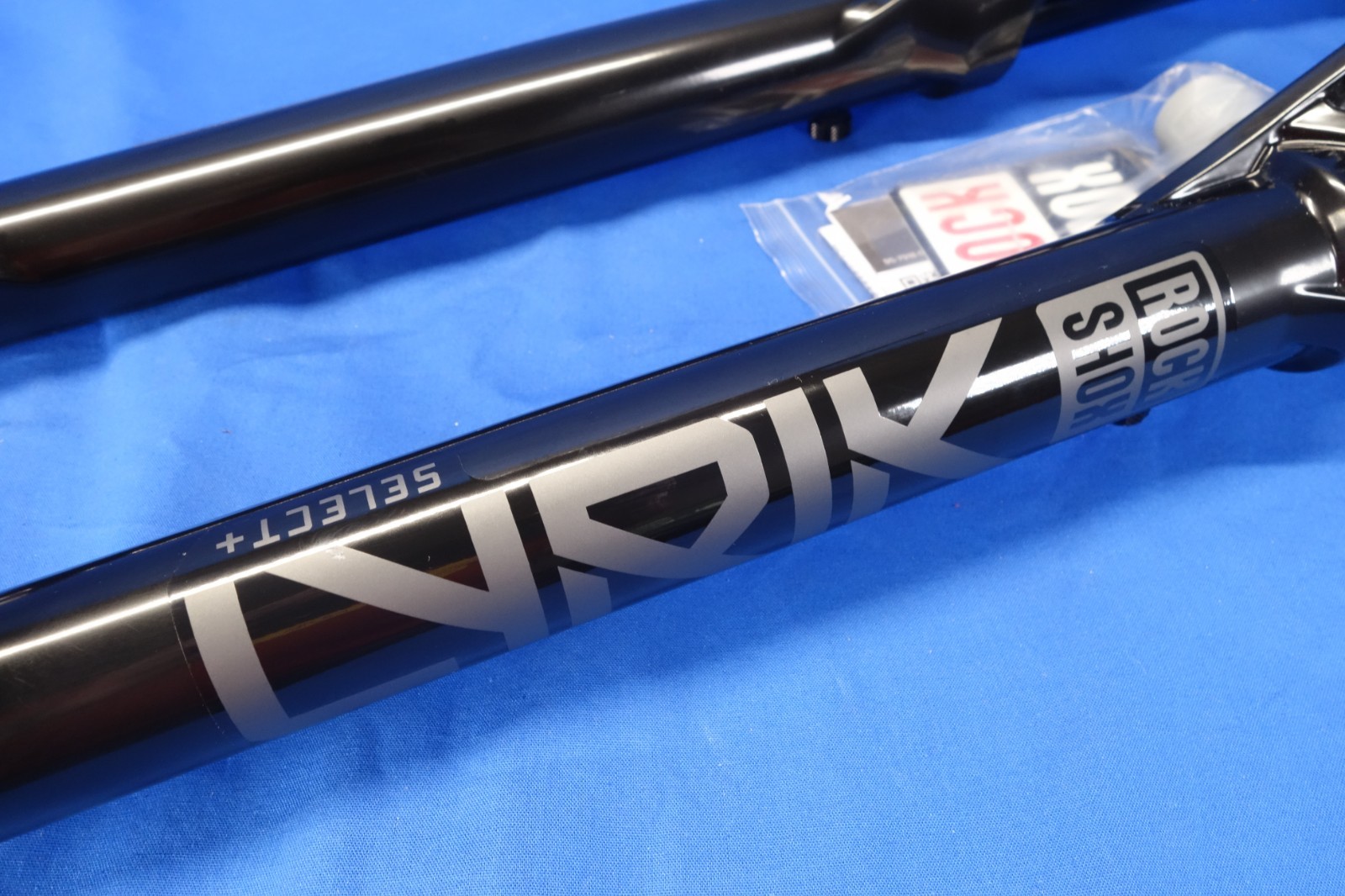 New RockShox Lyrik Select+ 29″ MTB Fork, 140mm Travel, Boost, Charger 3.1 RC2