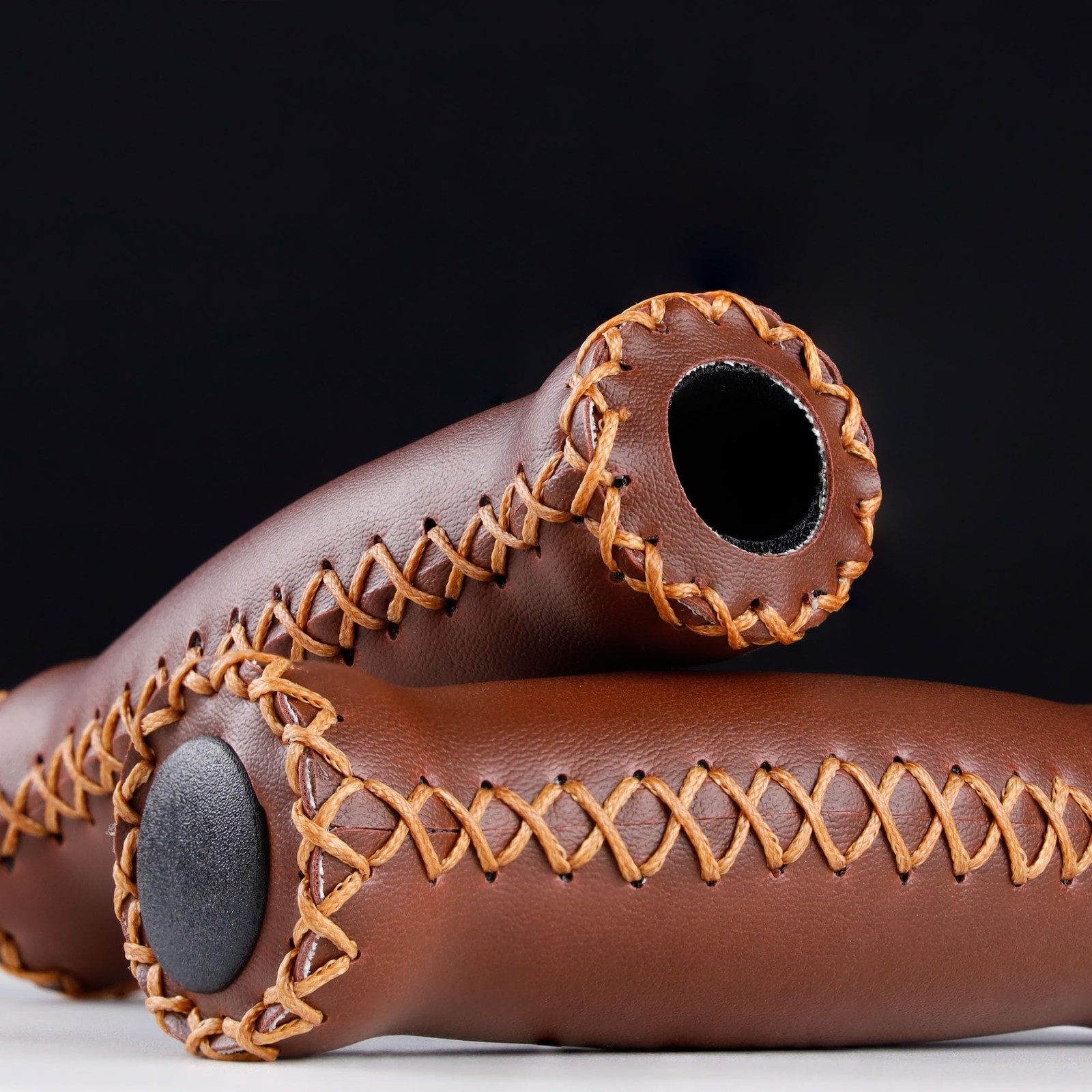 CyclingDeal Mountain Bike Grips – MTB L 12.5cm / 4.9″ x W 3.5cm / 1.4″, Brown