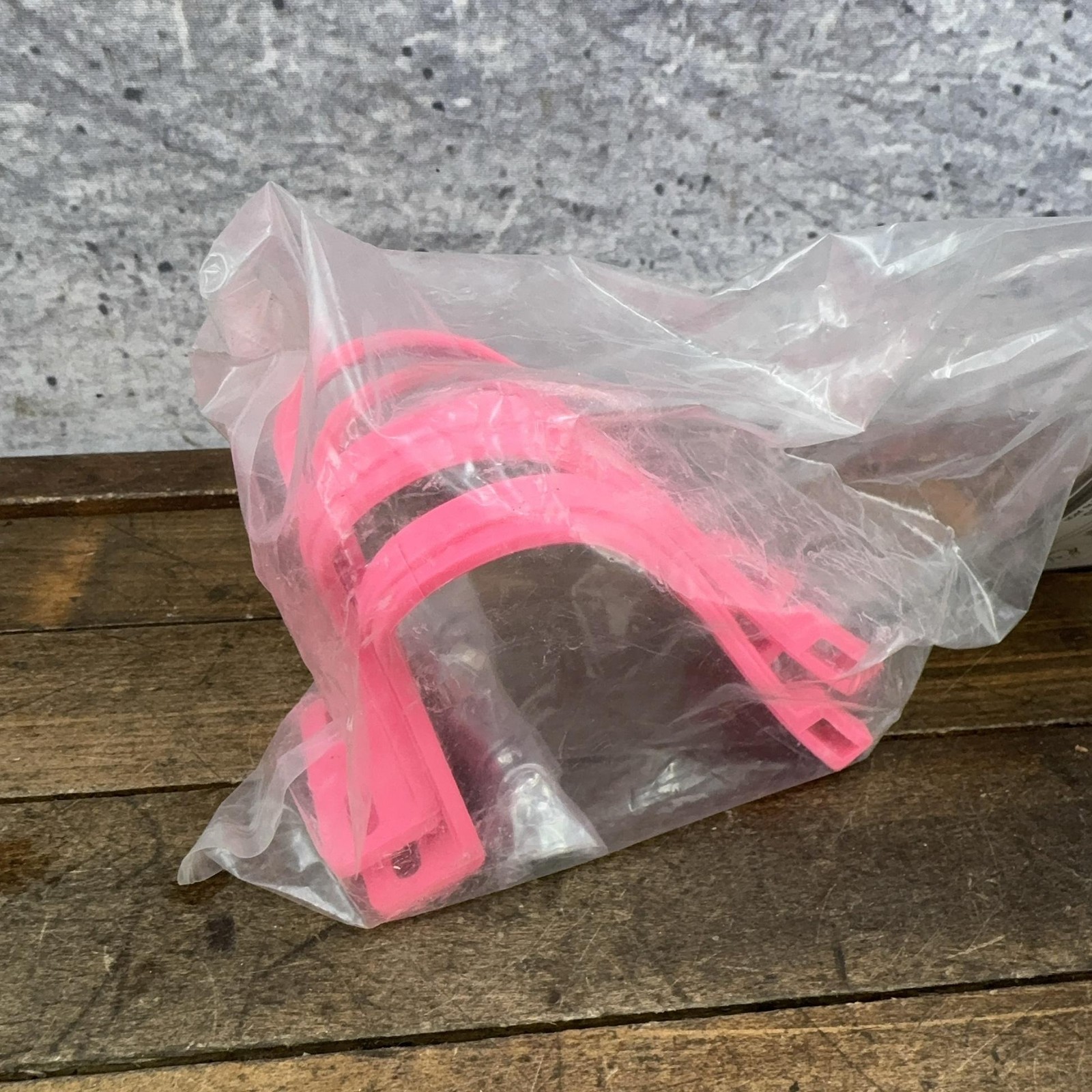 Vintage CatEye Toe Clips Pink Plastic TC-200 Japan NOS Road Bike Pair Set