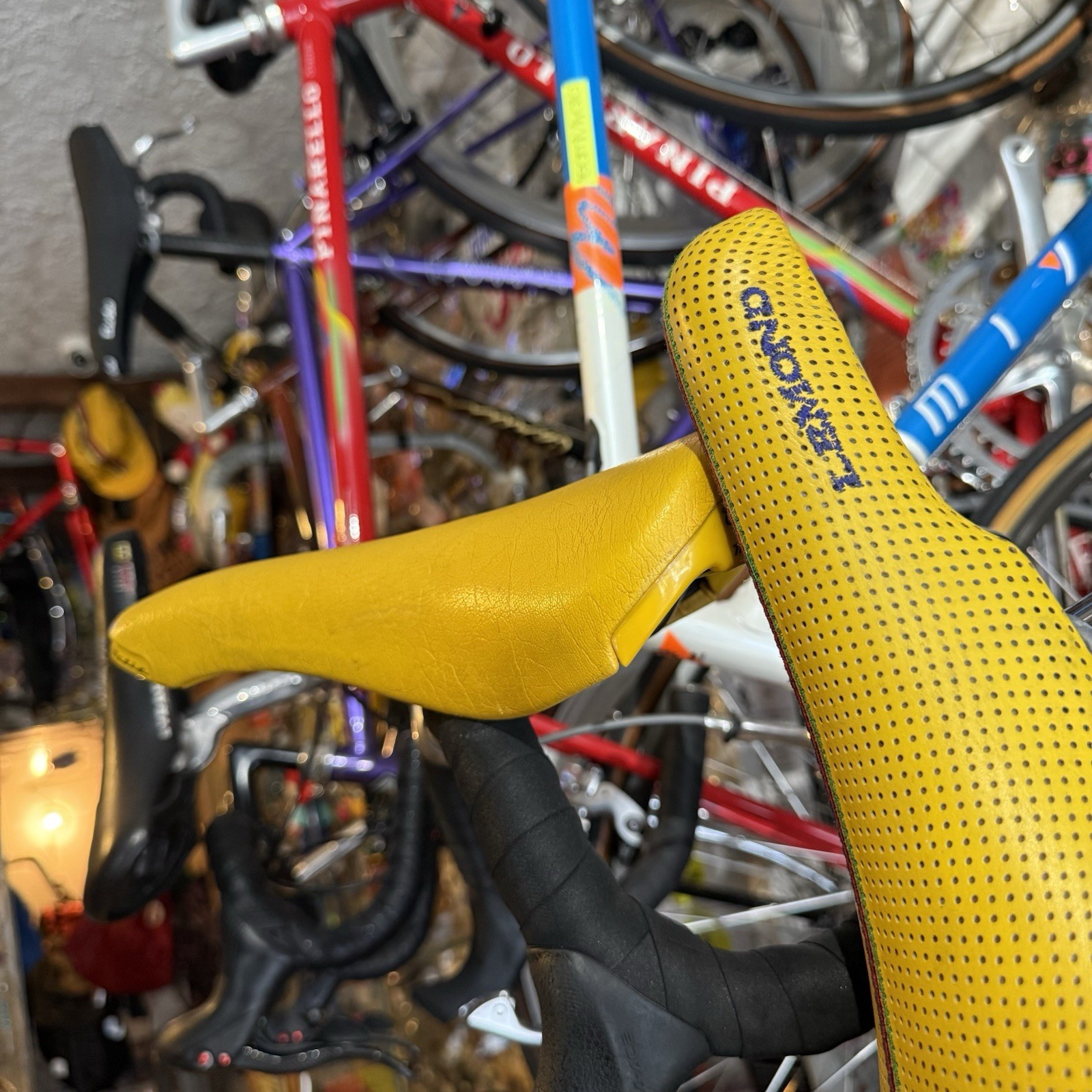 VINTAGE 1980’s / 90’s SELLE ITALIA TURBOMATIC SADDLE RARE TITANIUM RAILS YELLOW