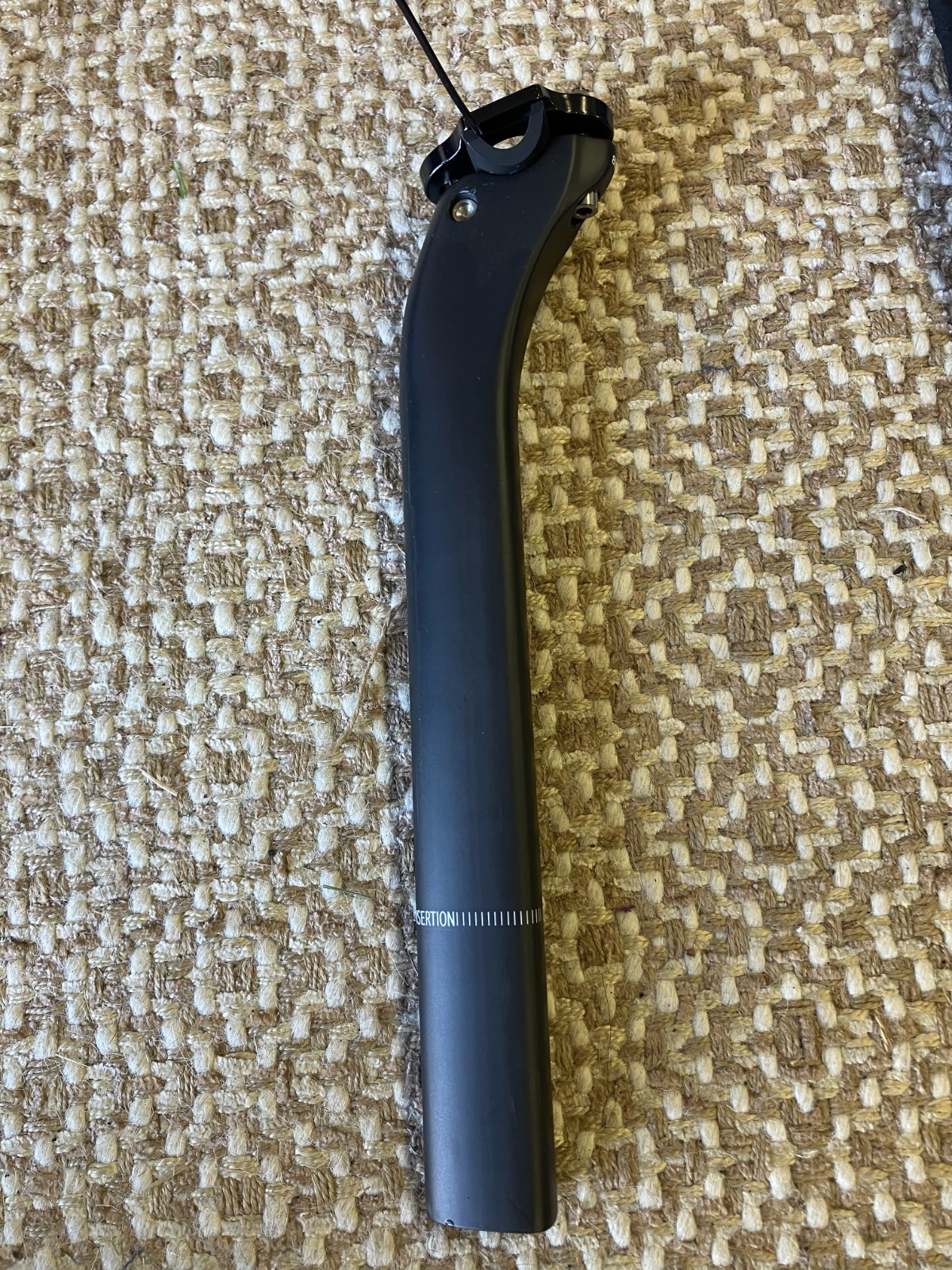 Pinarello Dogma F8/F10/F12 350mm 25mm Setback Carbon Bike Seatpost (Matte Black)