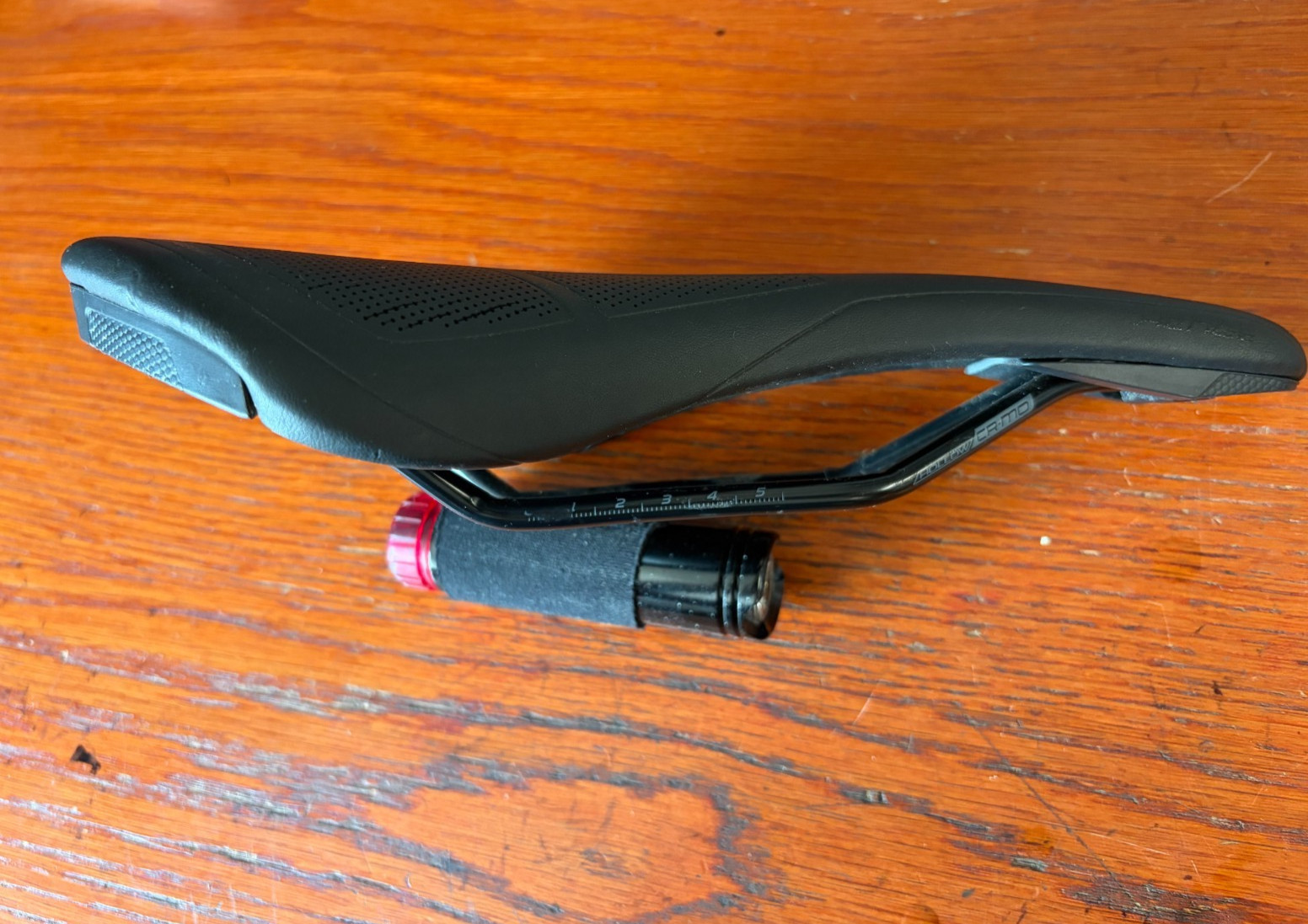 Specialized Henge Saddle w/ Hollow Chromoly rails 140 x 270 mm Black SPCM