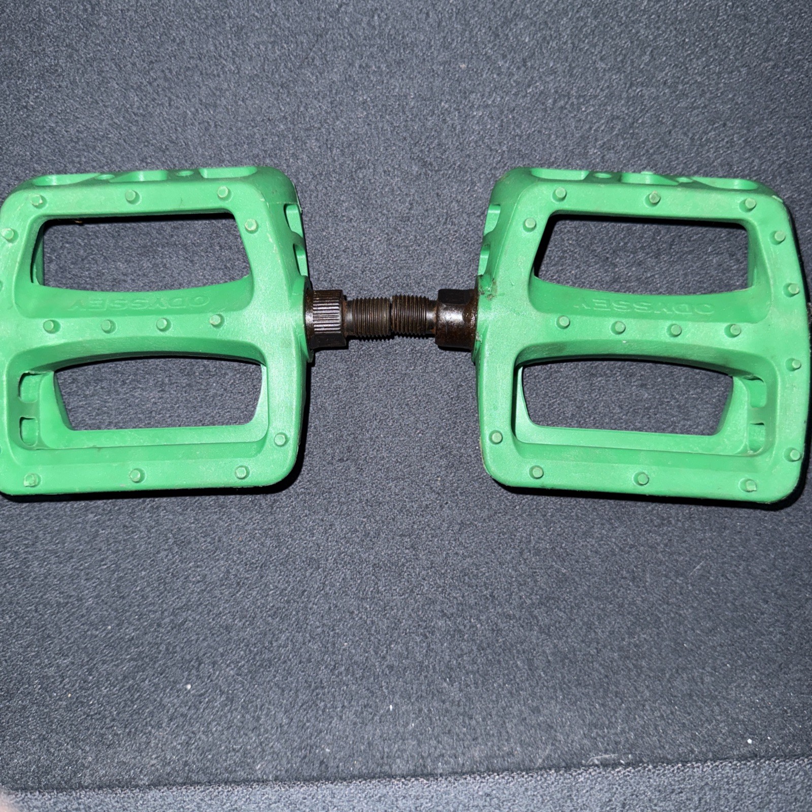 Odyssey Twisted PC Pedals – Platform, Composite/Plastic, 9/16″, Billiard Green
