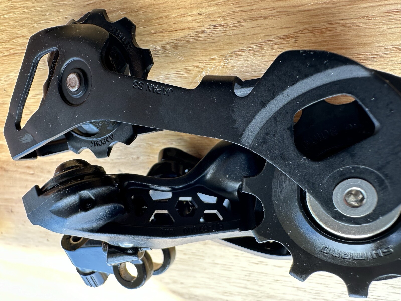 Shimano 105 RD-R7000 DIRECT MOUNT 11-Speed Rear Derailleur, Short SS Cage, Black