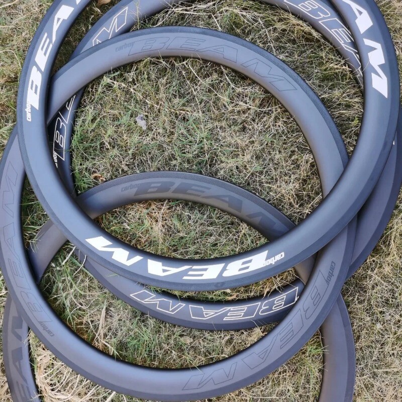 Superlight 700c Carbon Fiber Road Bike Rims 25×30/35/38/40/45/55/50/60mm 24 28H