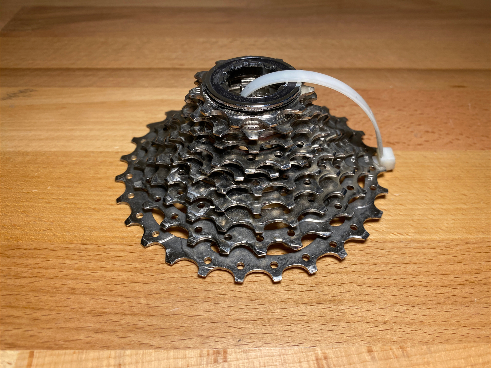 Shimano 105 CS-5700 10 Speed 11-28T Cassette, Ultegra CN-HG54 Chain