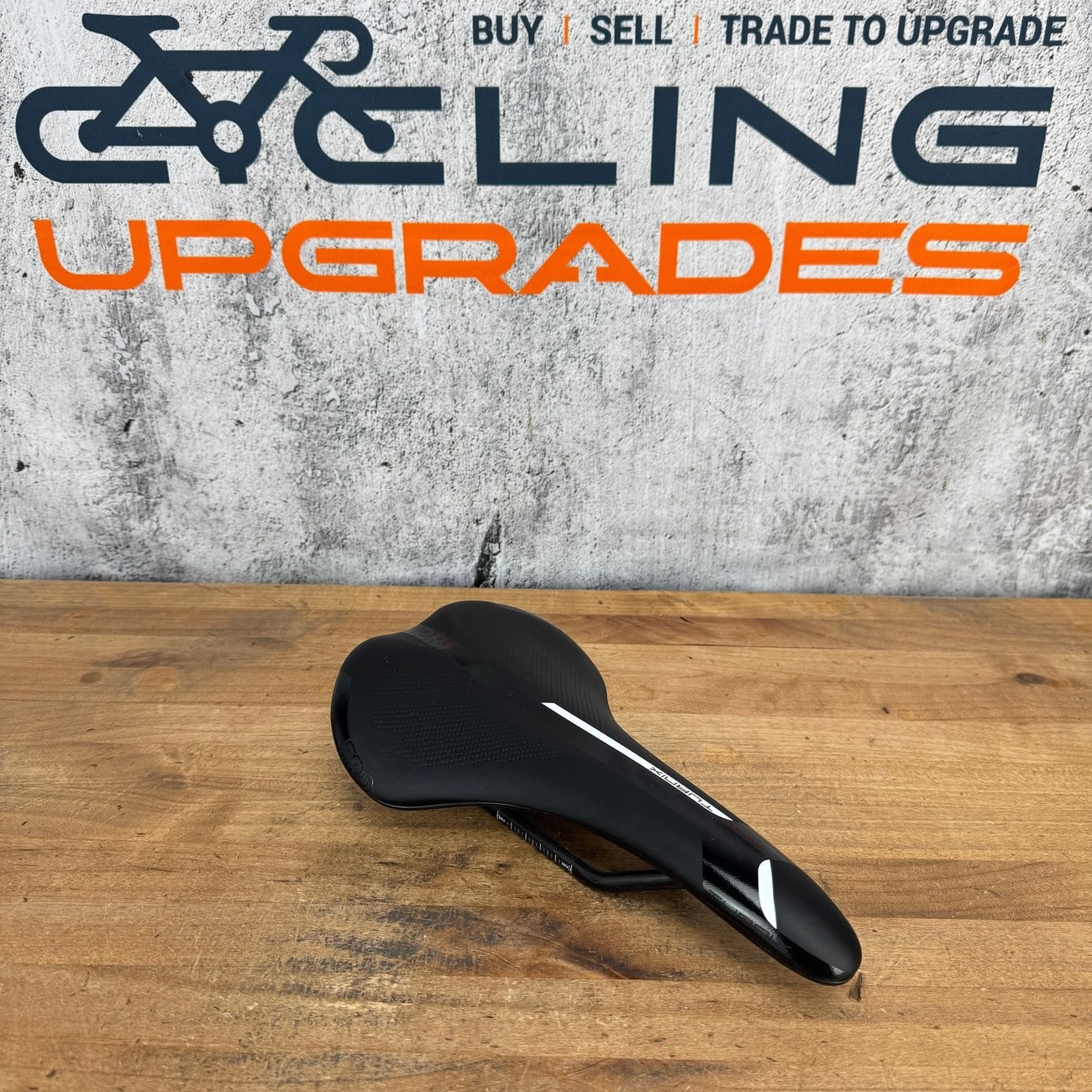 Low Mile! Shimano Pro Turnix 7x9mm Carbon Rails 152mm Bike Saddle 203g