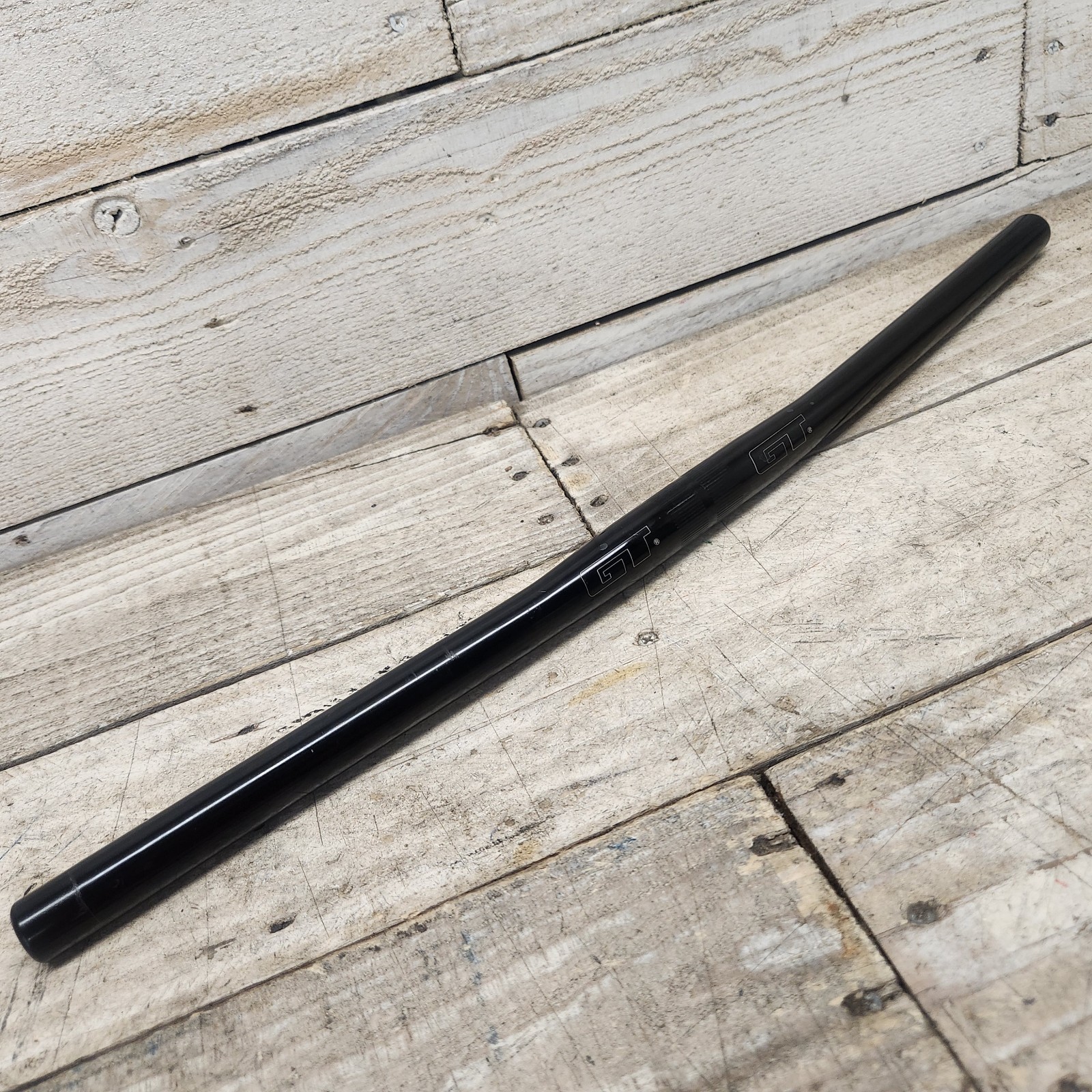 Vintage 1990s GT Mountain Bike Handlebar 25.4mm Clamp 560mm Wide Black Alloy MTB