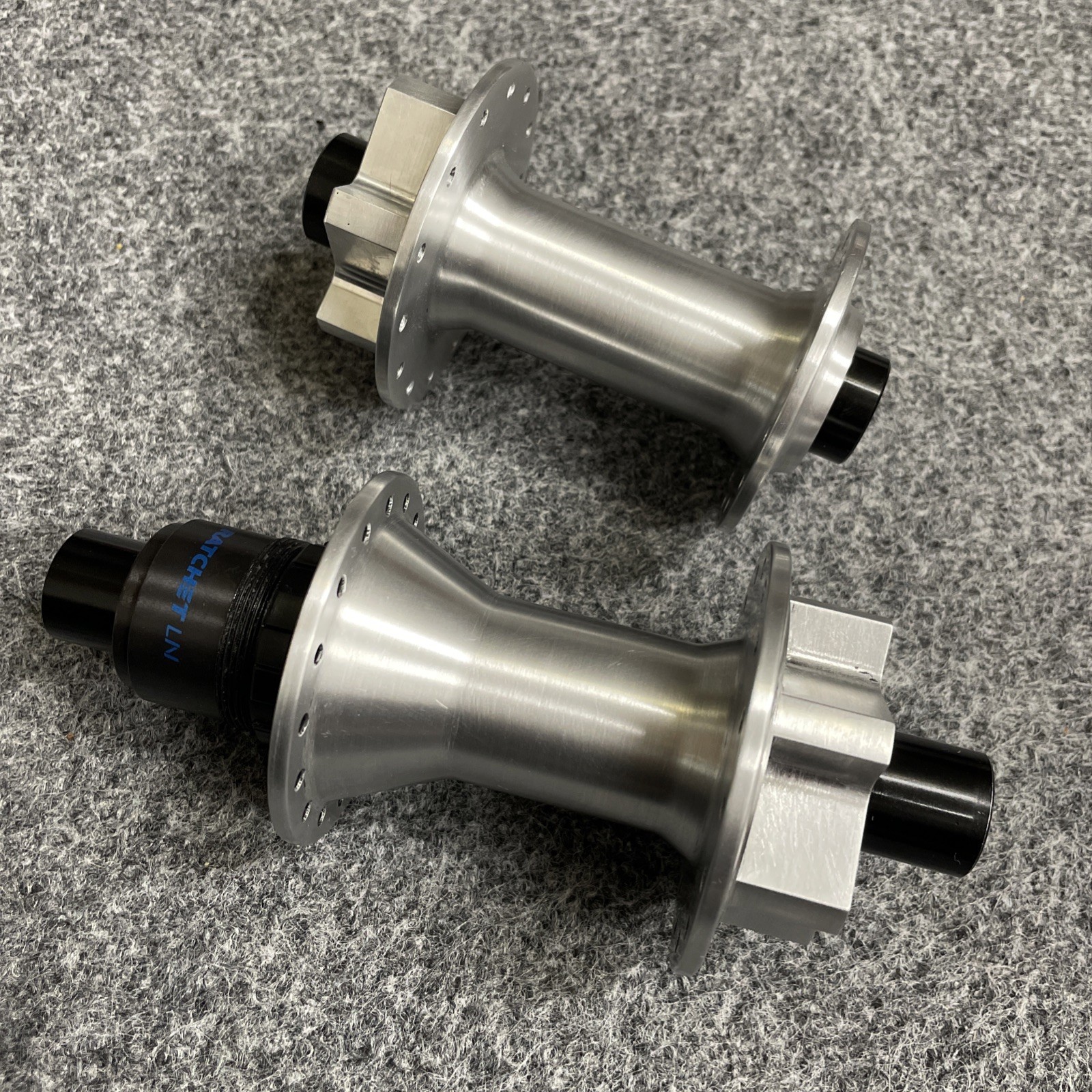 DT Swiss Boost 15×110 12×148 Sram XD Ratchet 6-Bolt Brushed Silver 370 Hub Set