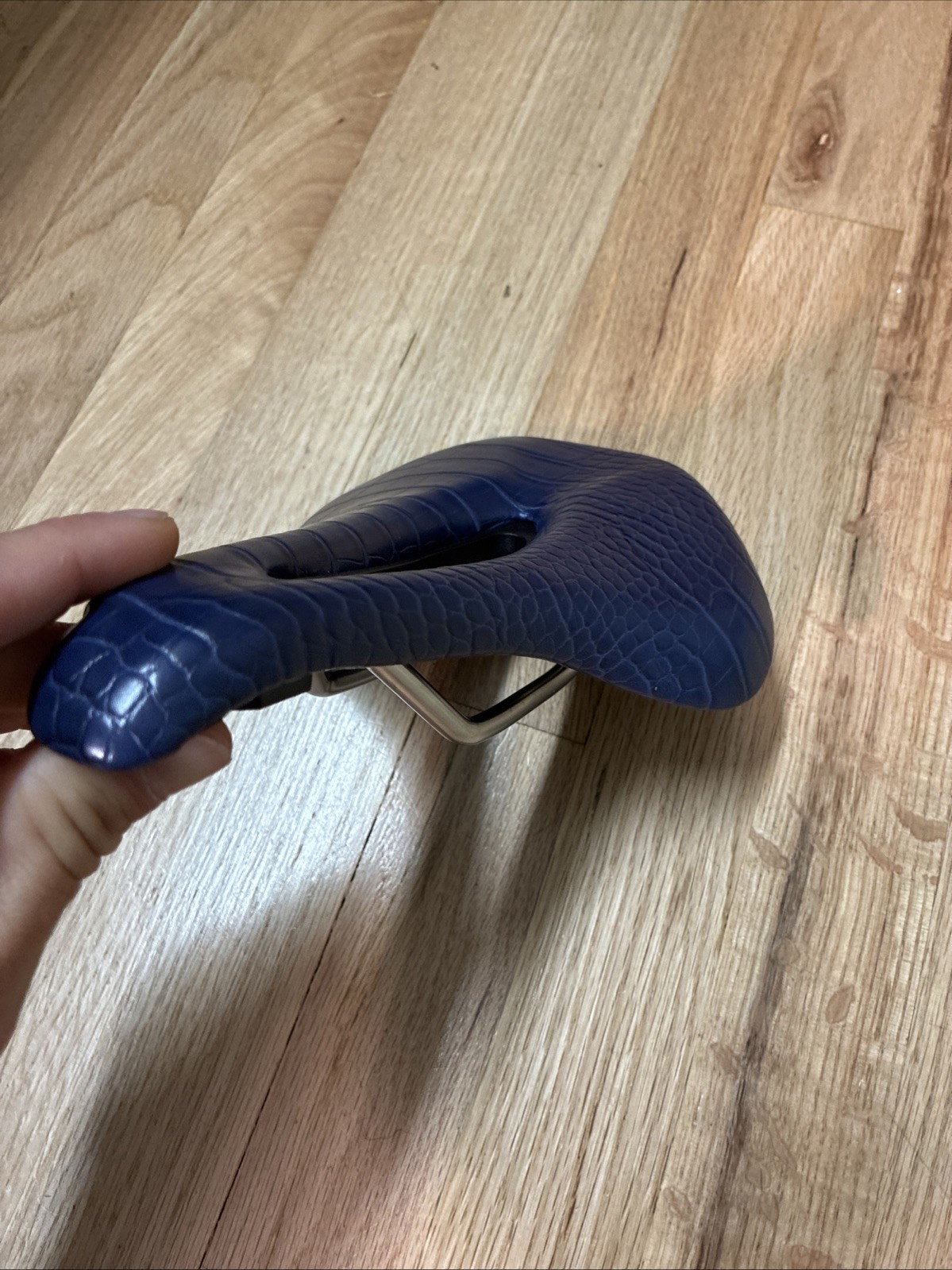 Blue leather saddle 160mm x 250mm road gravel mountain bike seat short power