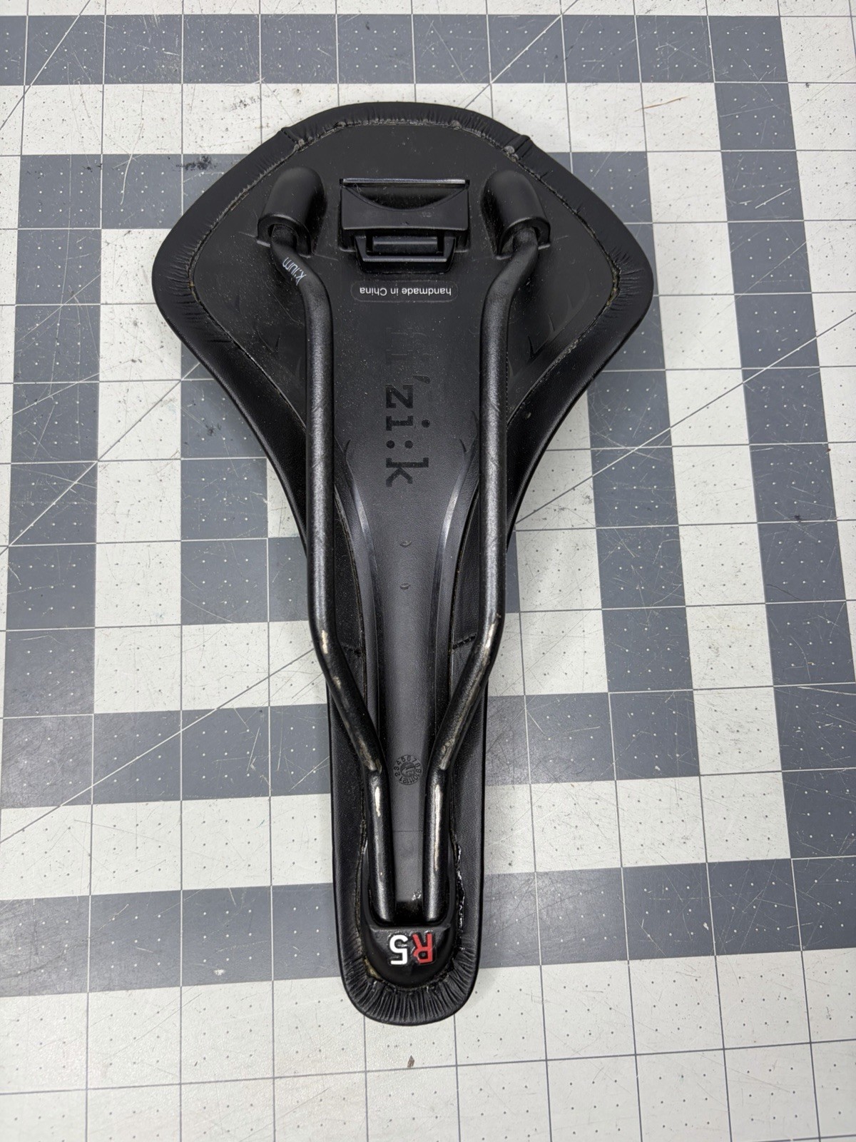 Fizik R5 Kium Rail Road Saddle Black Used (B2)