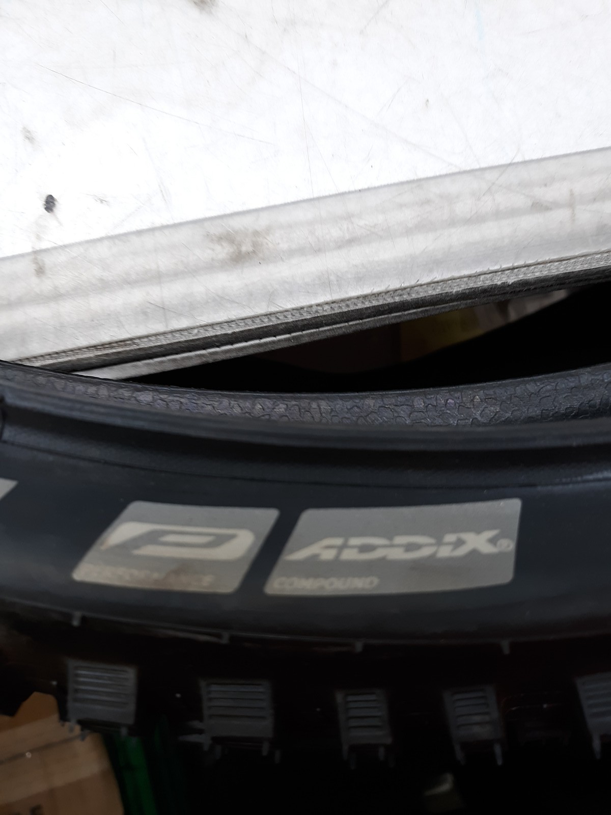 Schwalbe Nobby Nic Addix Performance Tubeless Ready Bicycle Tire – Excellent