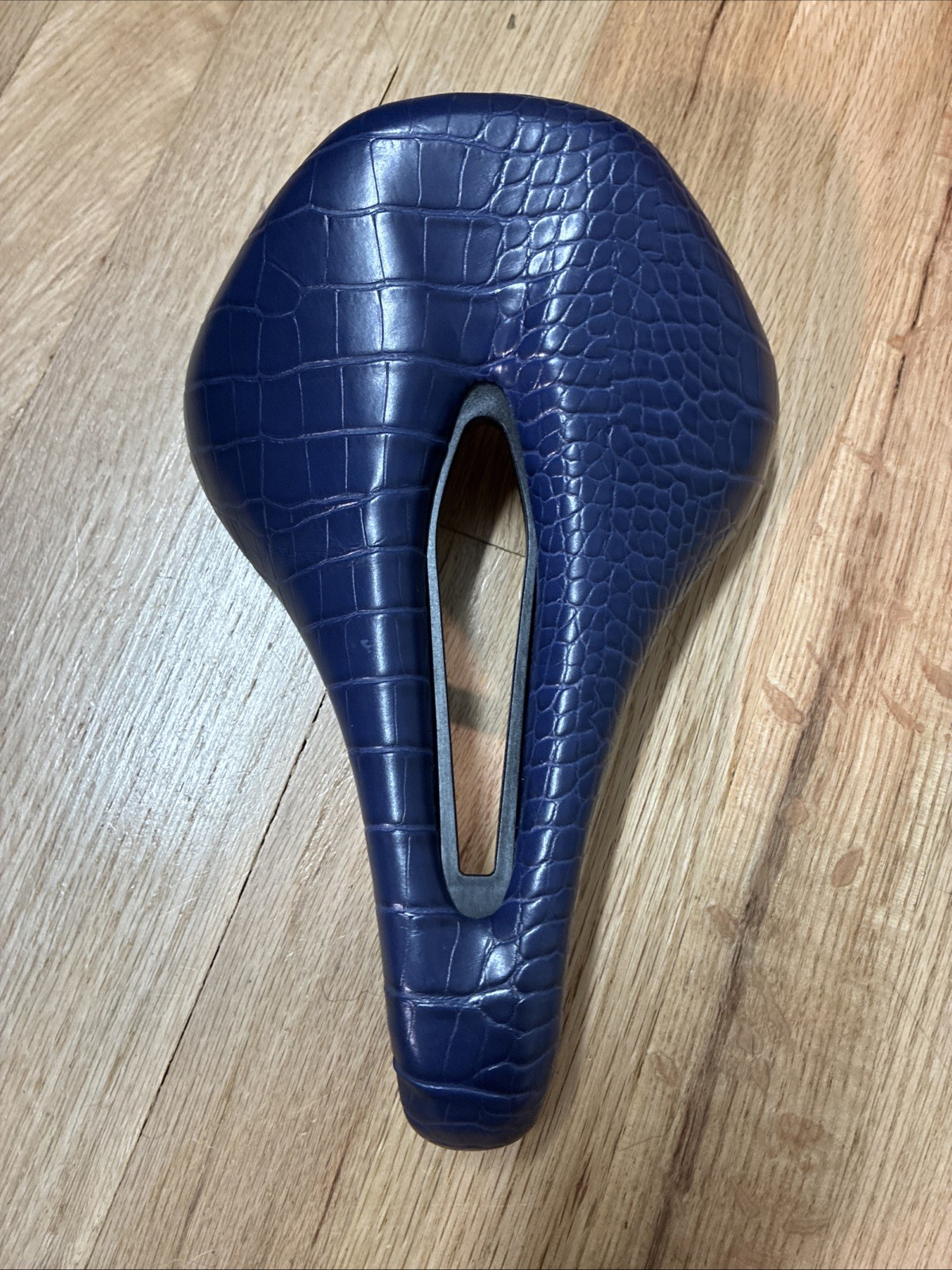 Blue leather saddle 160mm x 250mm road gravel mountain bike seat short power