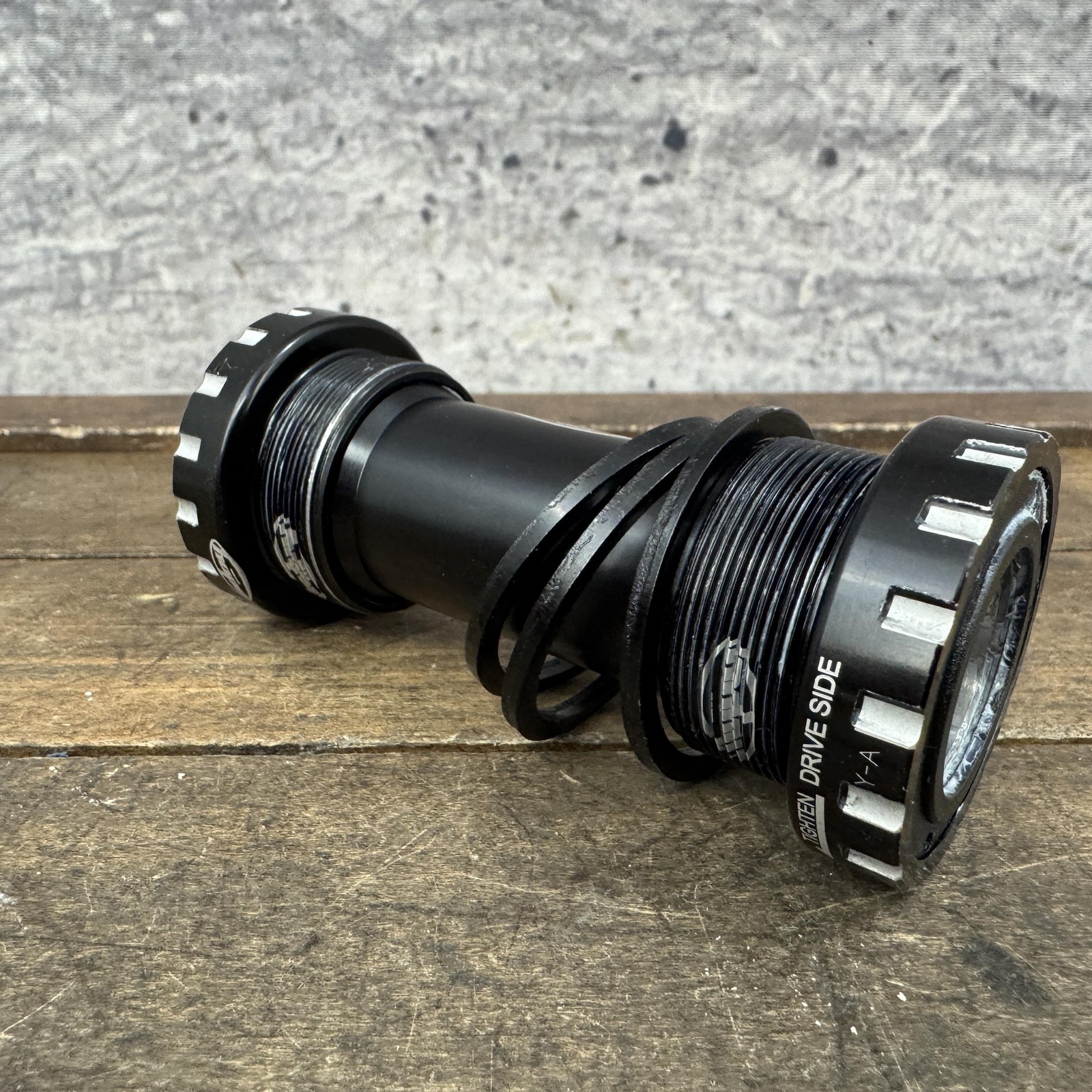 Hope External Bottom Bracket BSA 68/73mm 24mm Hollowtech II Black Stainless MTB