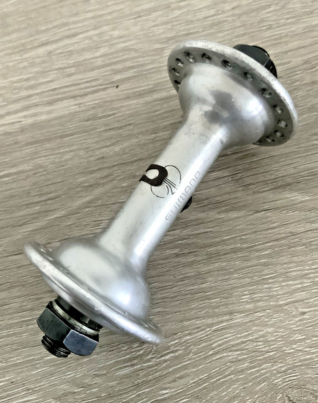 SHIMANO FRONT HUB 36 HOLE 100 MM SPACING WITH GREASE PORT