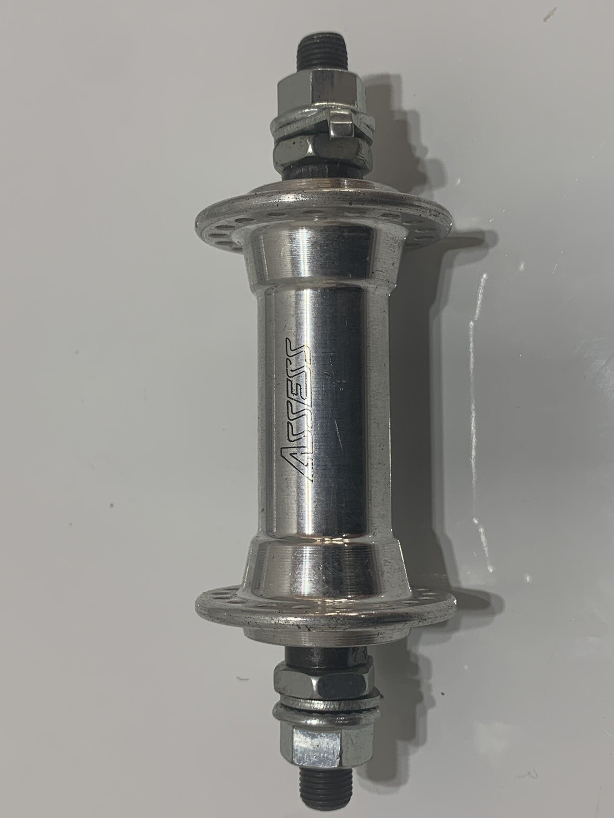 BICYCLE BIKE FRONT HUB 18 HOLES FRONT ASSES