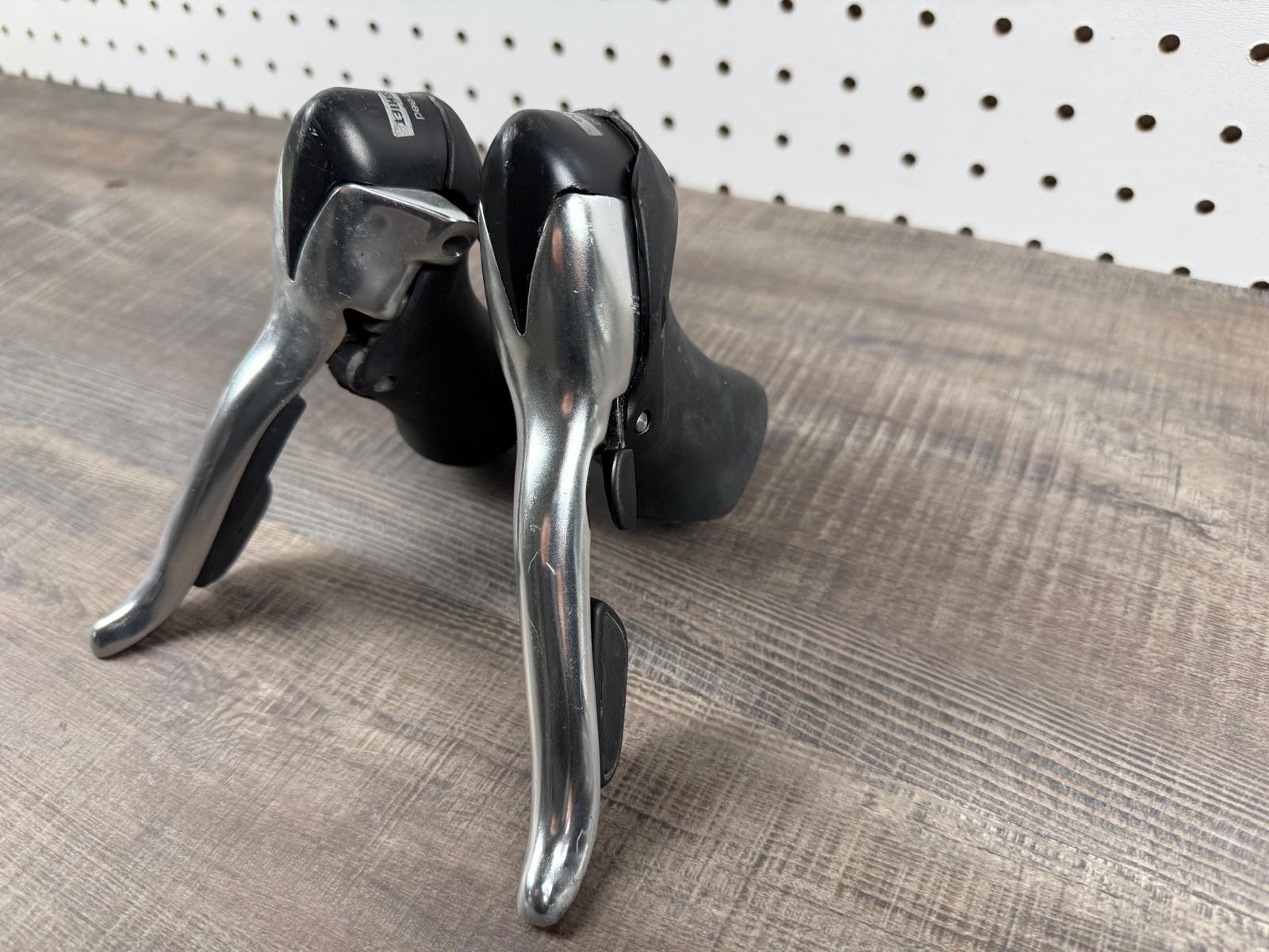 MicroShift R9 Dual Control Shift/Brake Levers Set 9 Speed Shimano